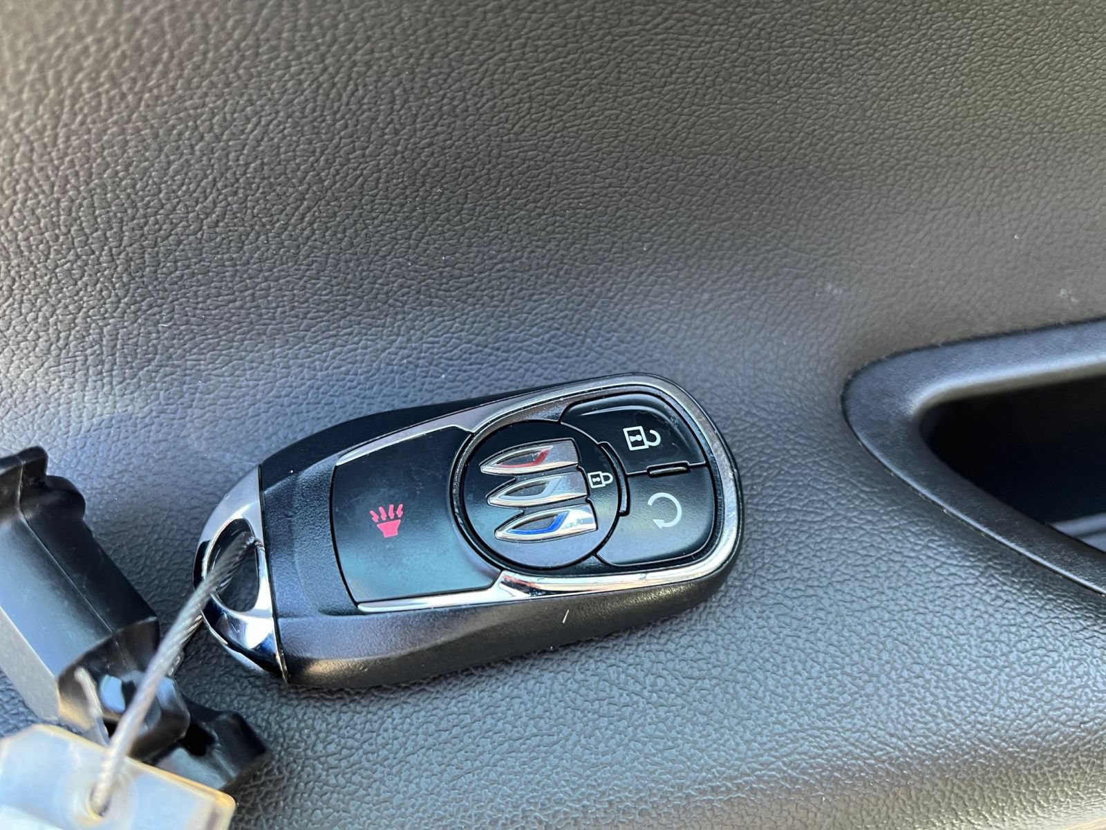 Thumbnail: 2025 Buick Encore GX - 21