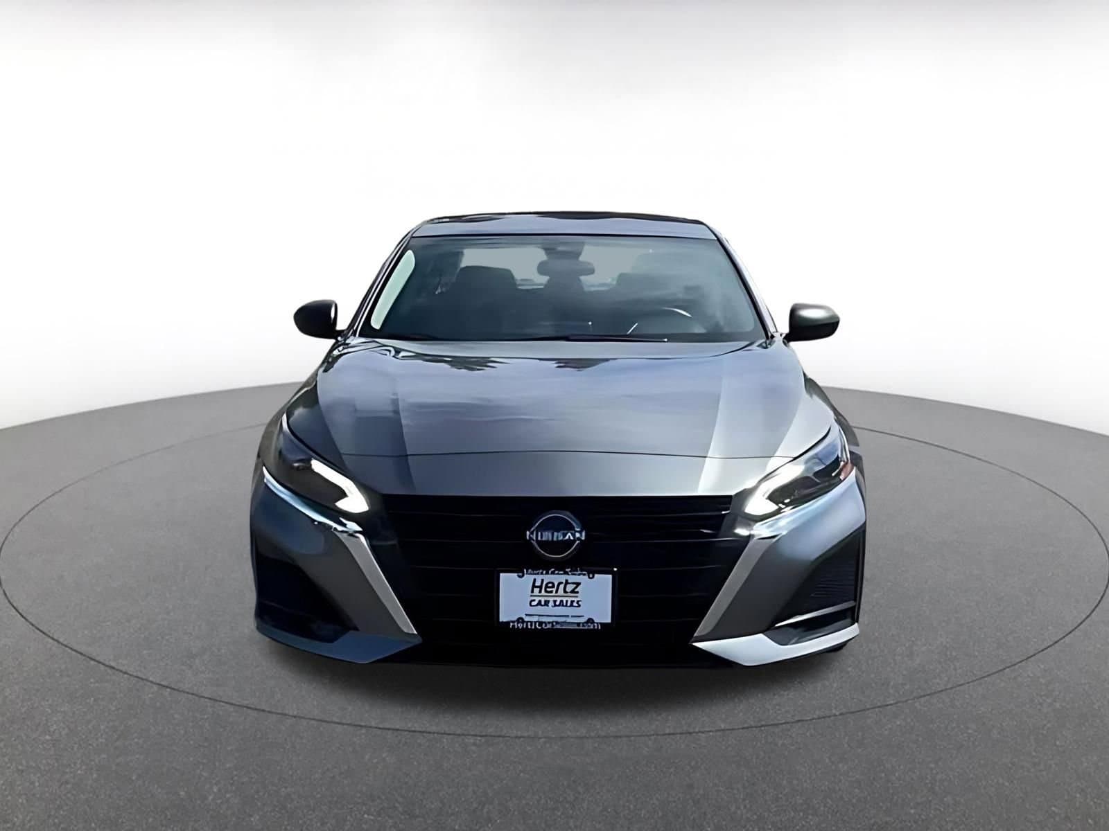 Thumbnail: 2025 Nissan Altima - 4