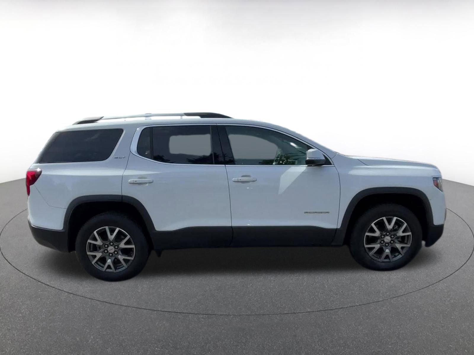 Thumbnail: 2023 GMC Acadia - 16