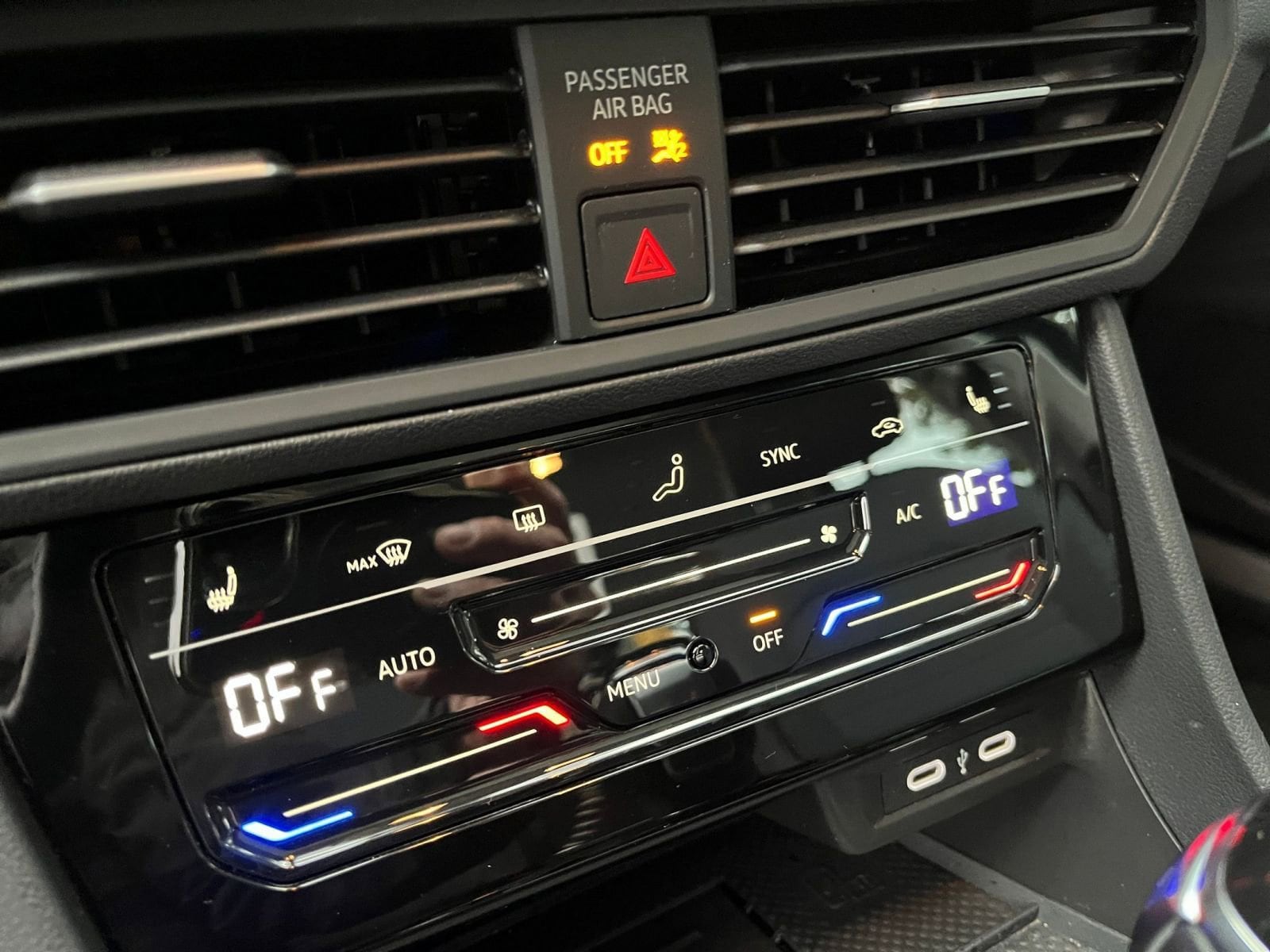 Thumbnail: 2025 Volkswagen Jetta - 24