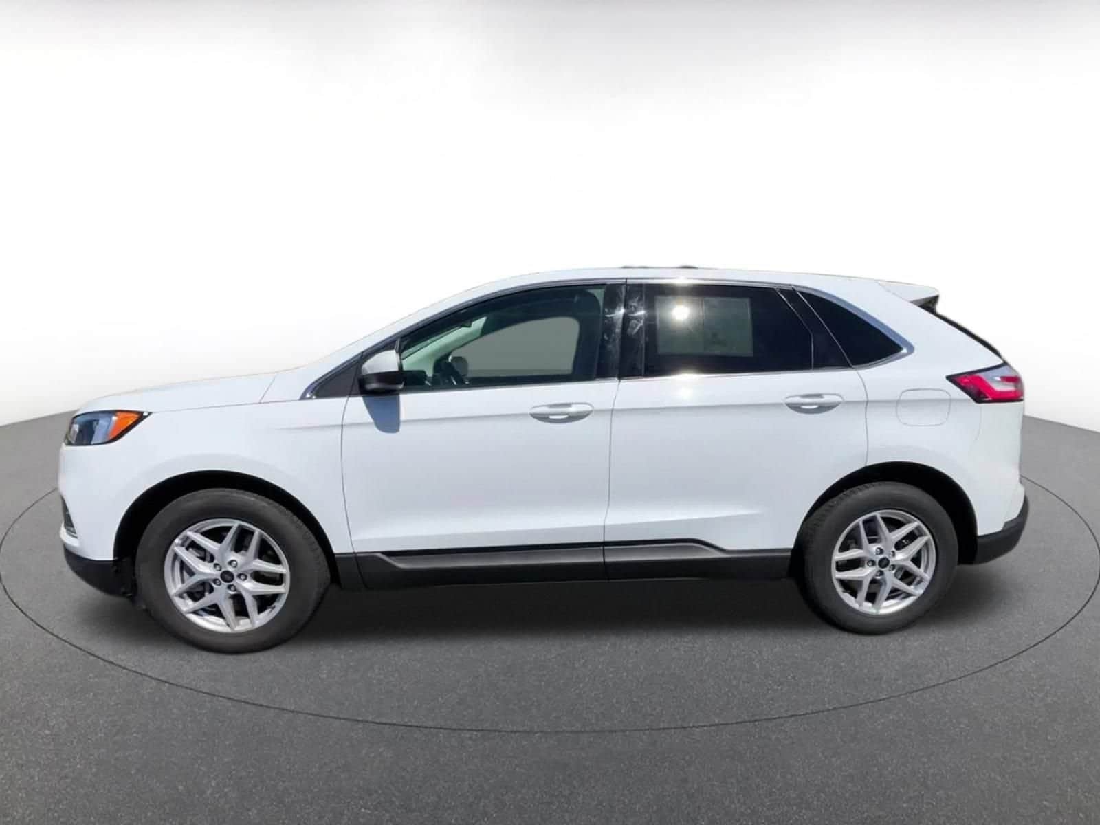 Thumbnail: 2024 Ford Edge - 9