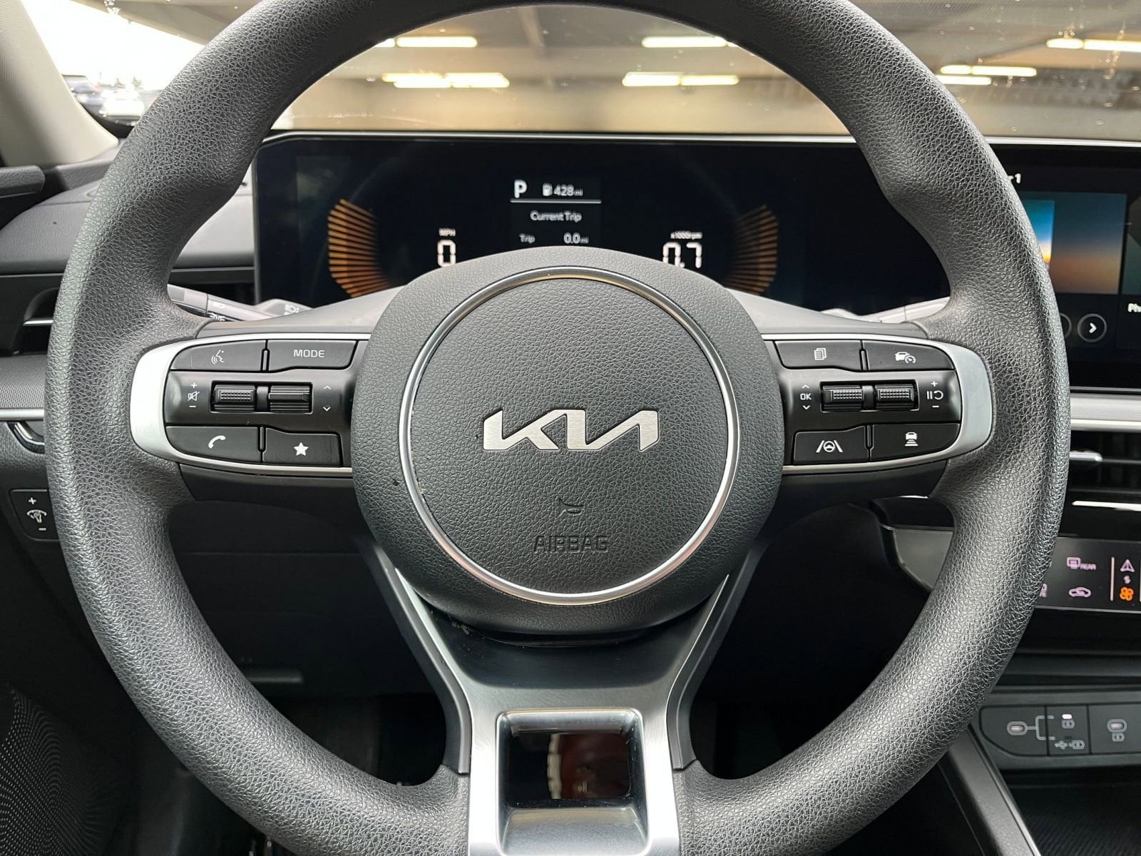 Thumbnail: 2025 Kia K5 - 29