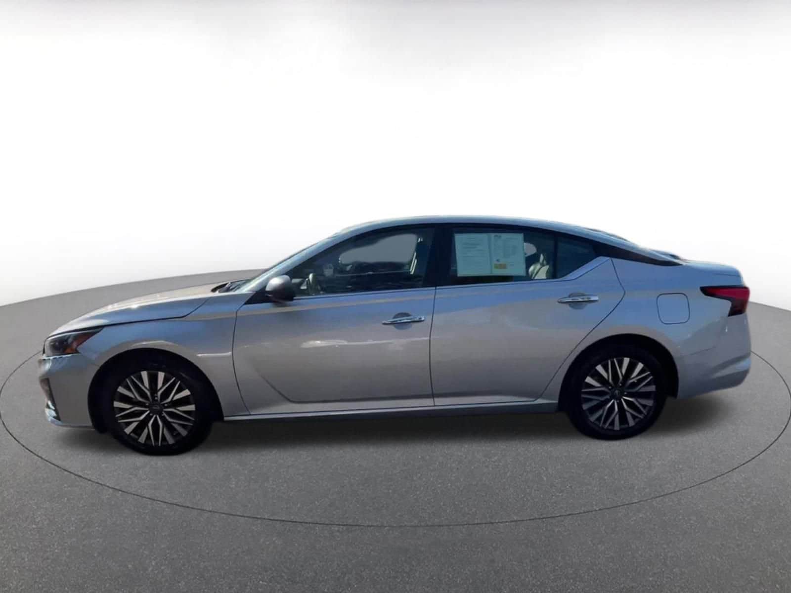 Thumbnail: 2024 Nissan Altima - 9