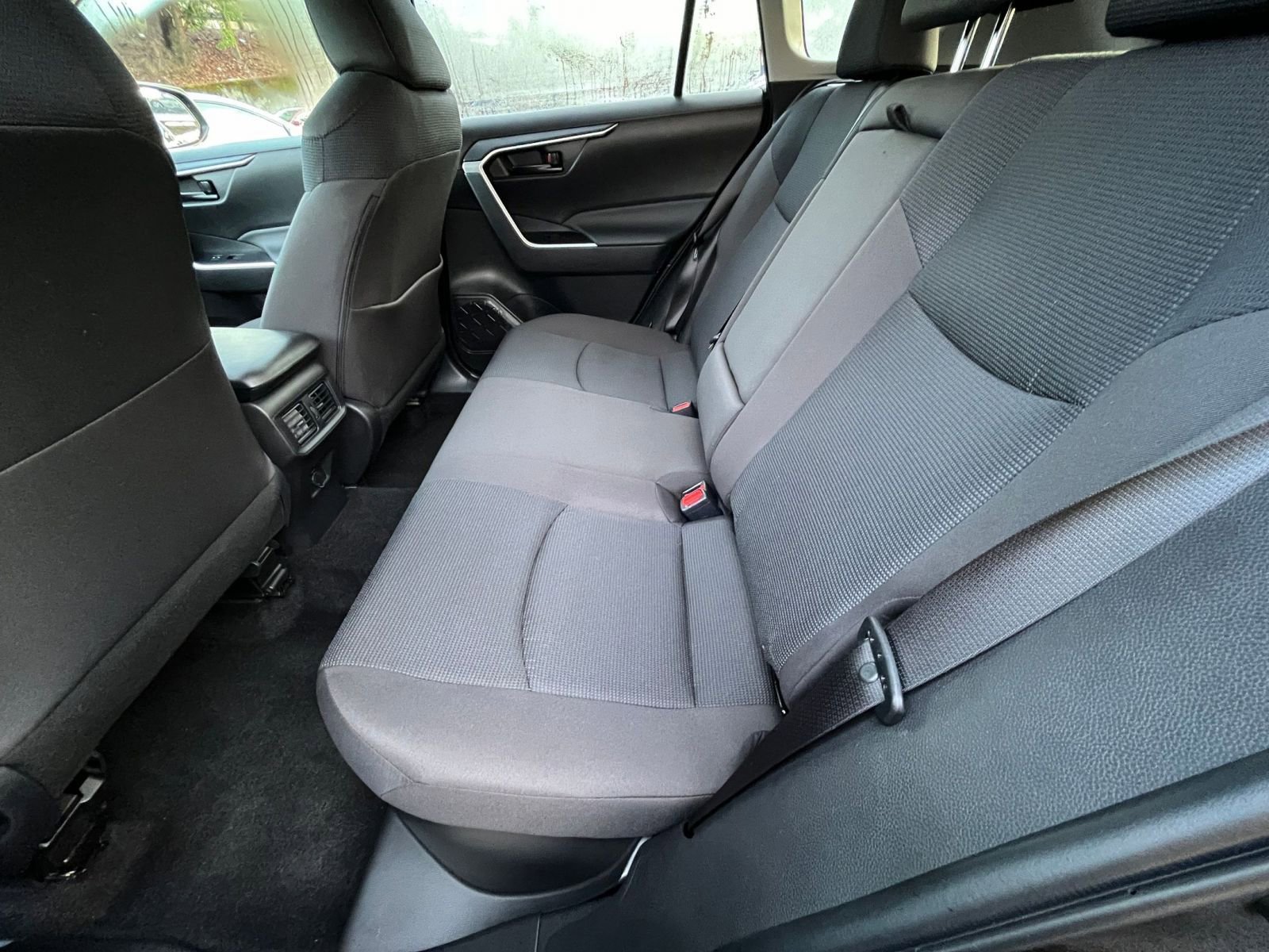 Thumbnail: 2025 Toyota RAV4 - 25