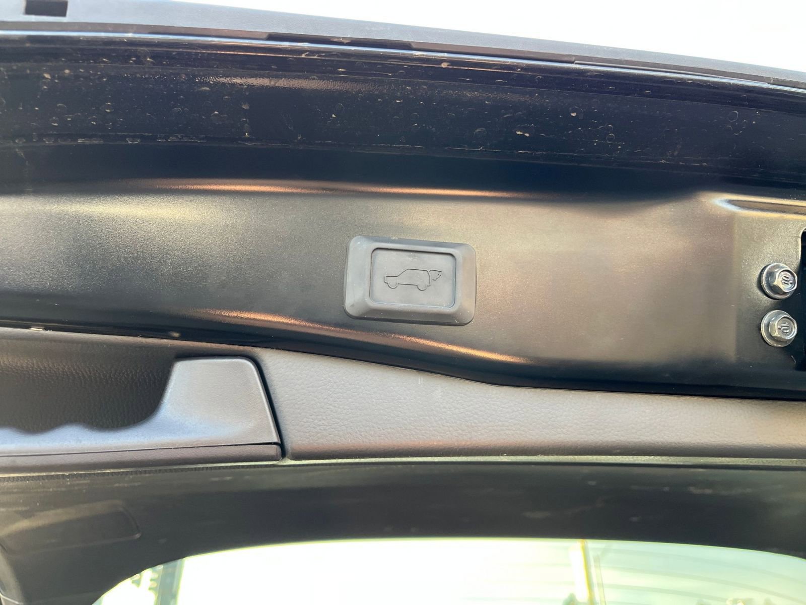 Thumbnail: 2025 Toyota RAV4 - 23