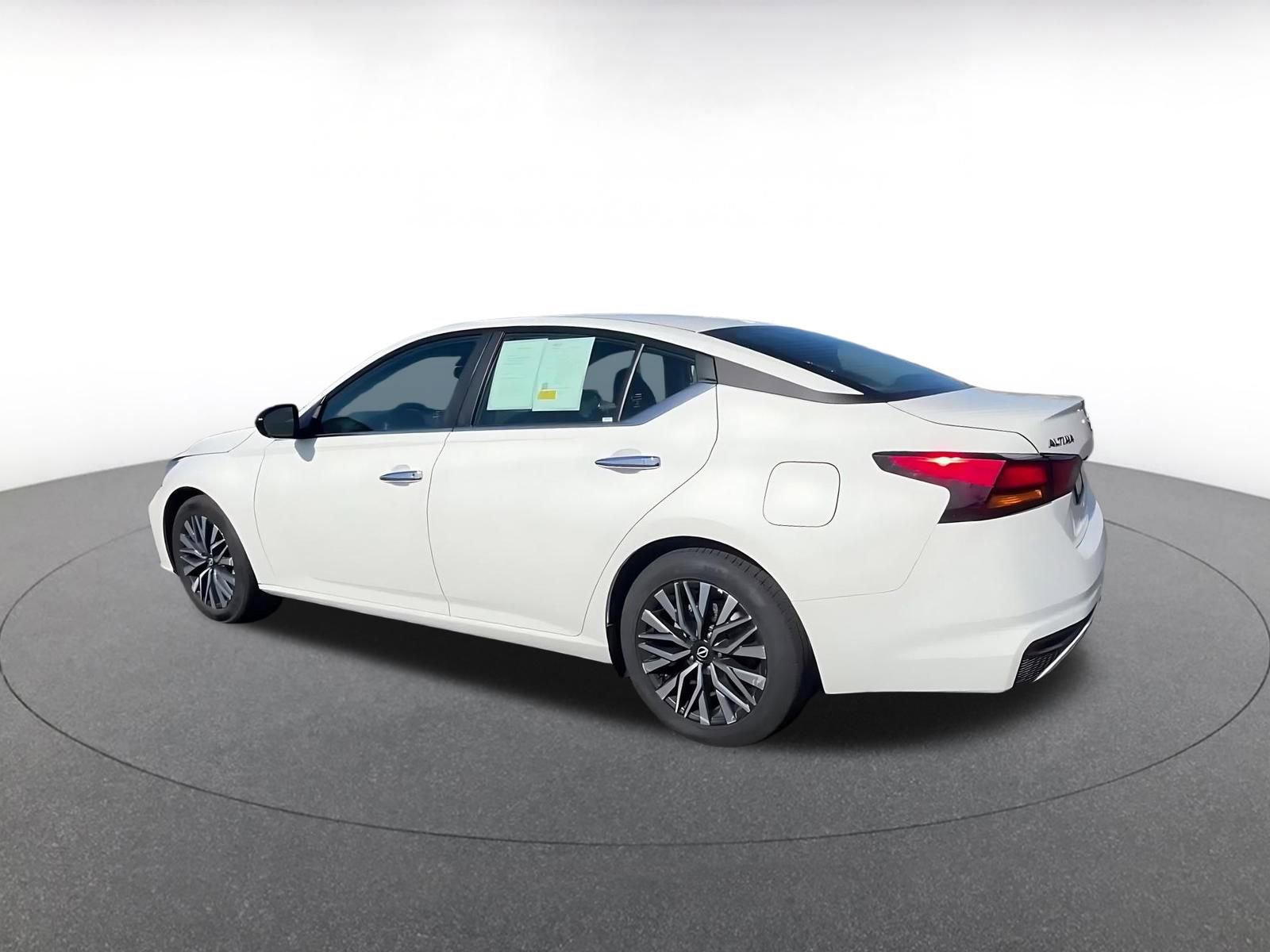 Thumbnail: 2025 Nissan Altima - 10