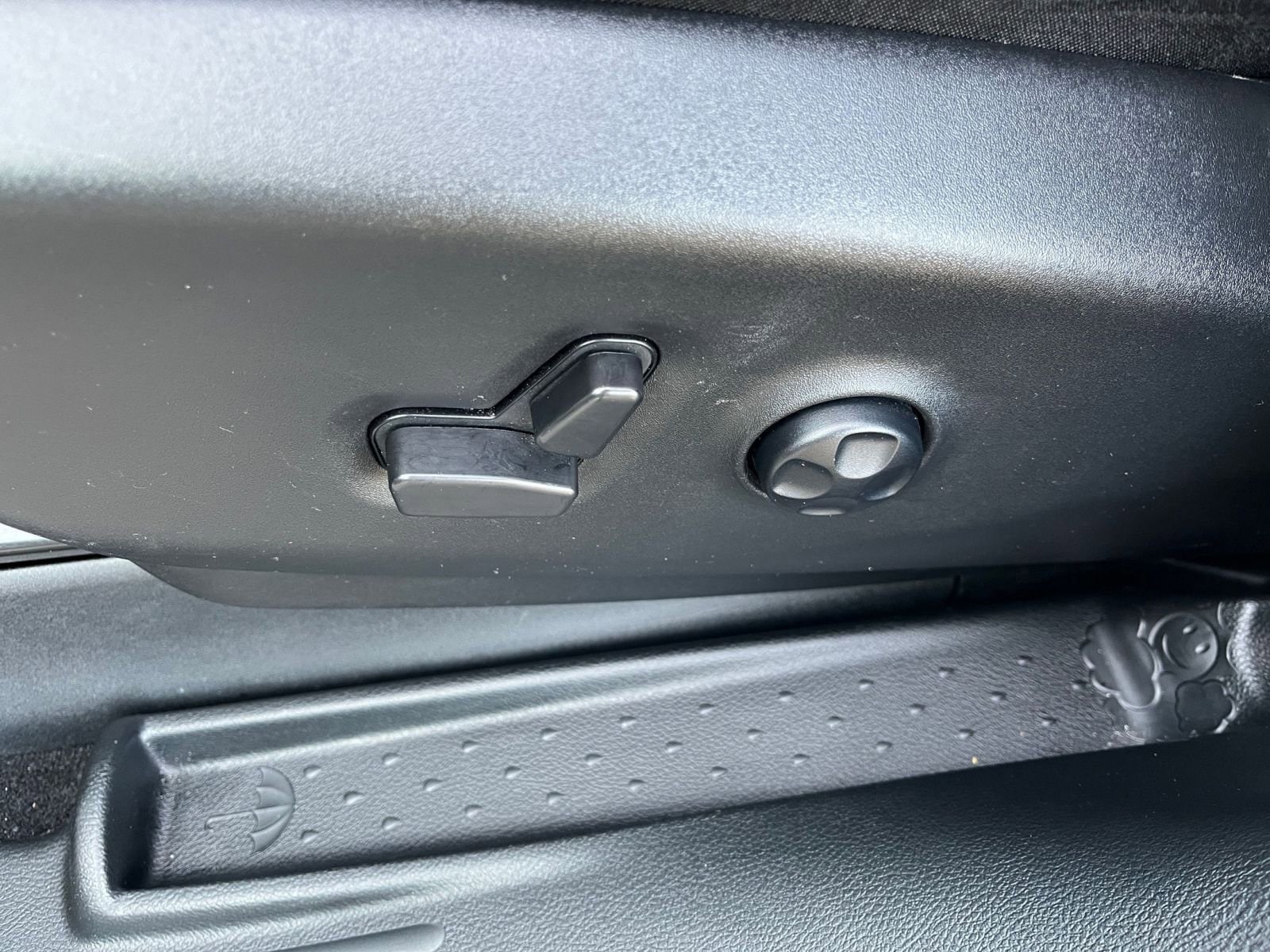 Thumbnail: 2025 Chrysler Pacifica - 23