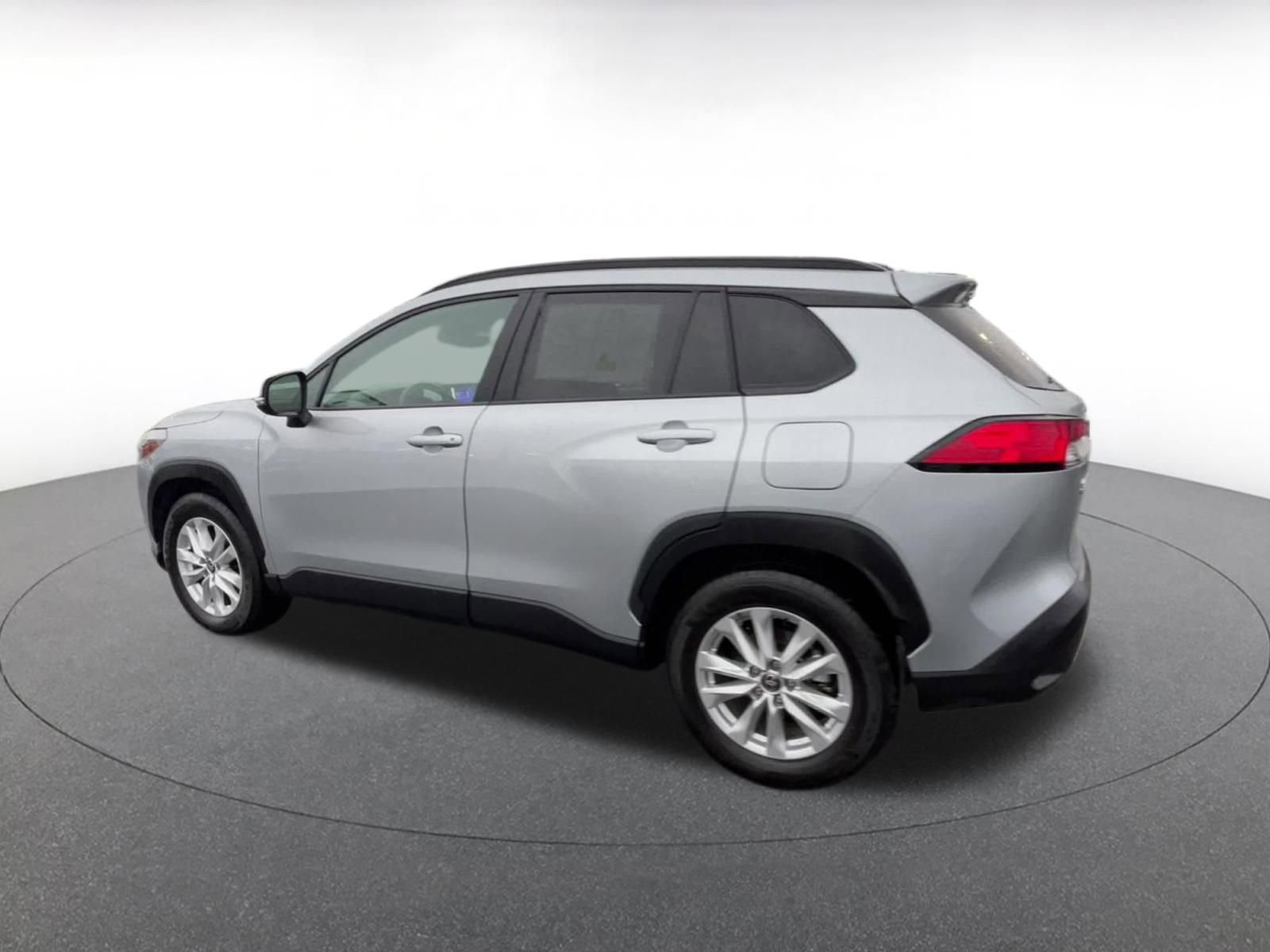 Thumbnail: 2025 Toyota Corolla Cross - 10