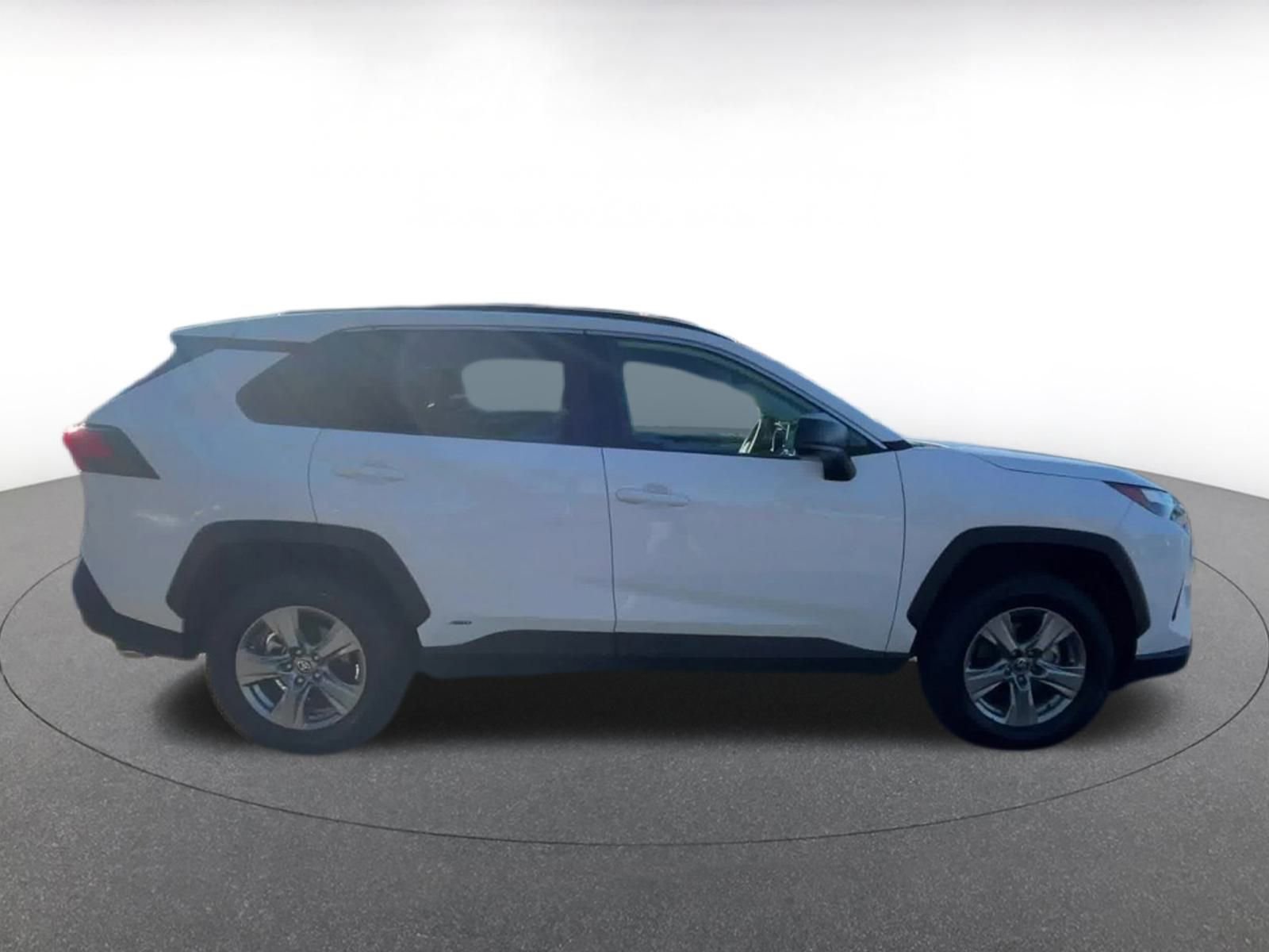 Thumbnail: 2025 Toyota RAV4 - 16