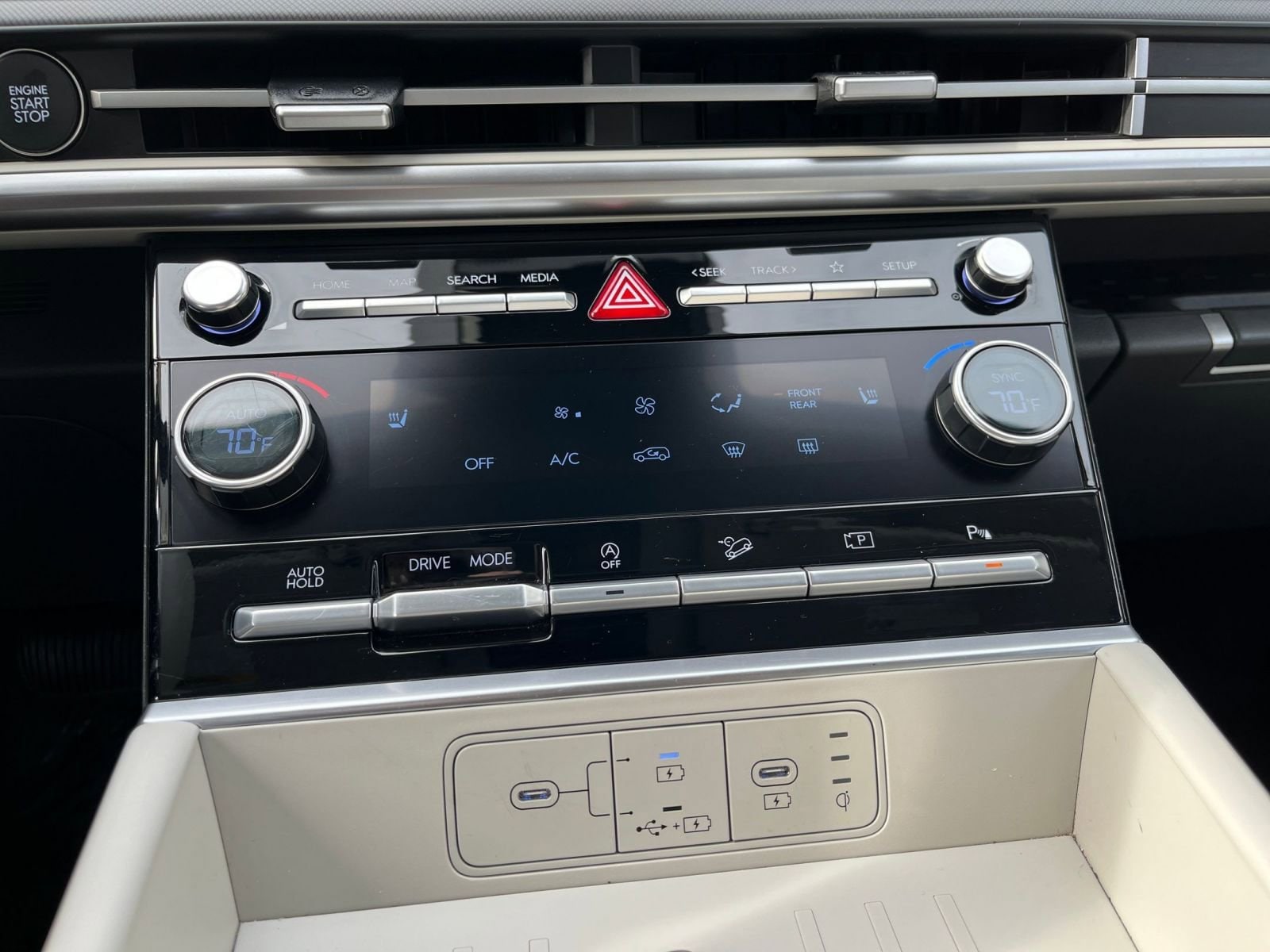 Thumbnail: 2025 Hyundai Santa Fe - 24