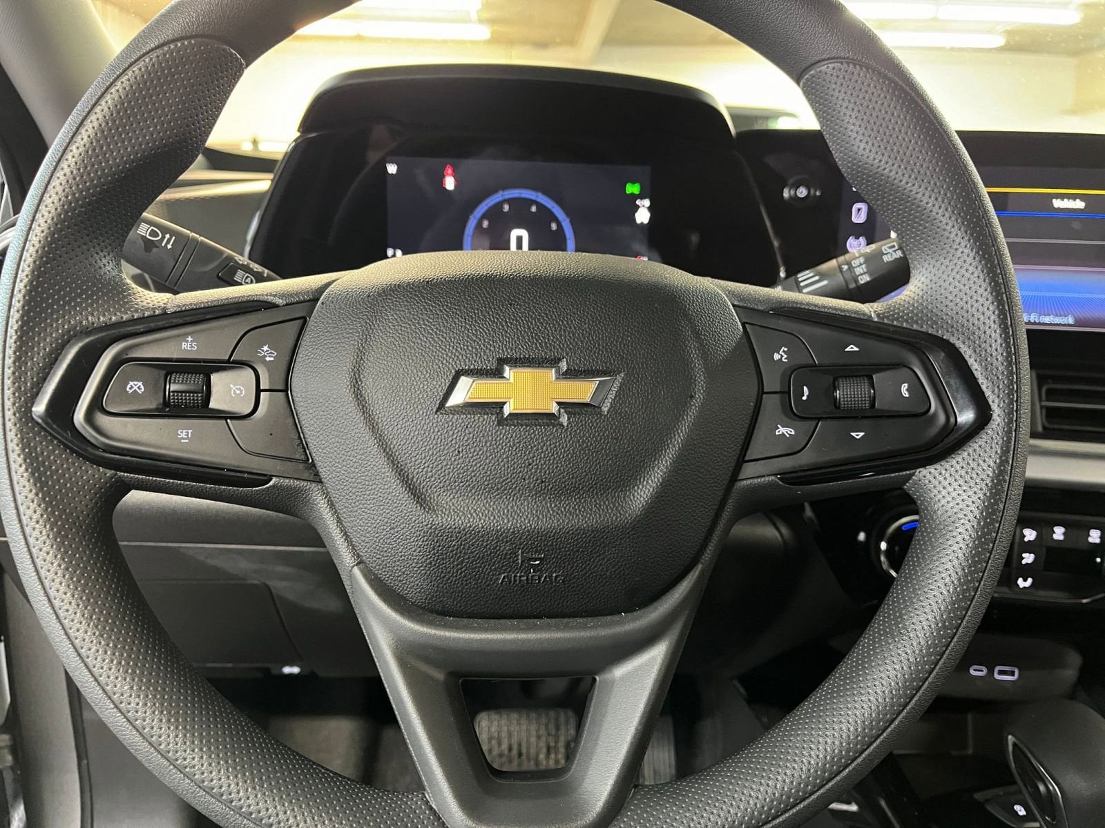 Thumbnail: 2025 Chevrolet Trax - 28