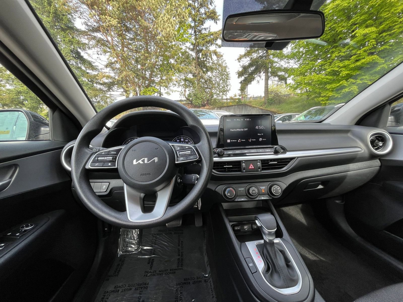 2024 Kia Forte LXS 33