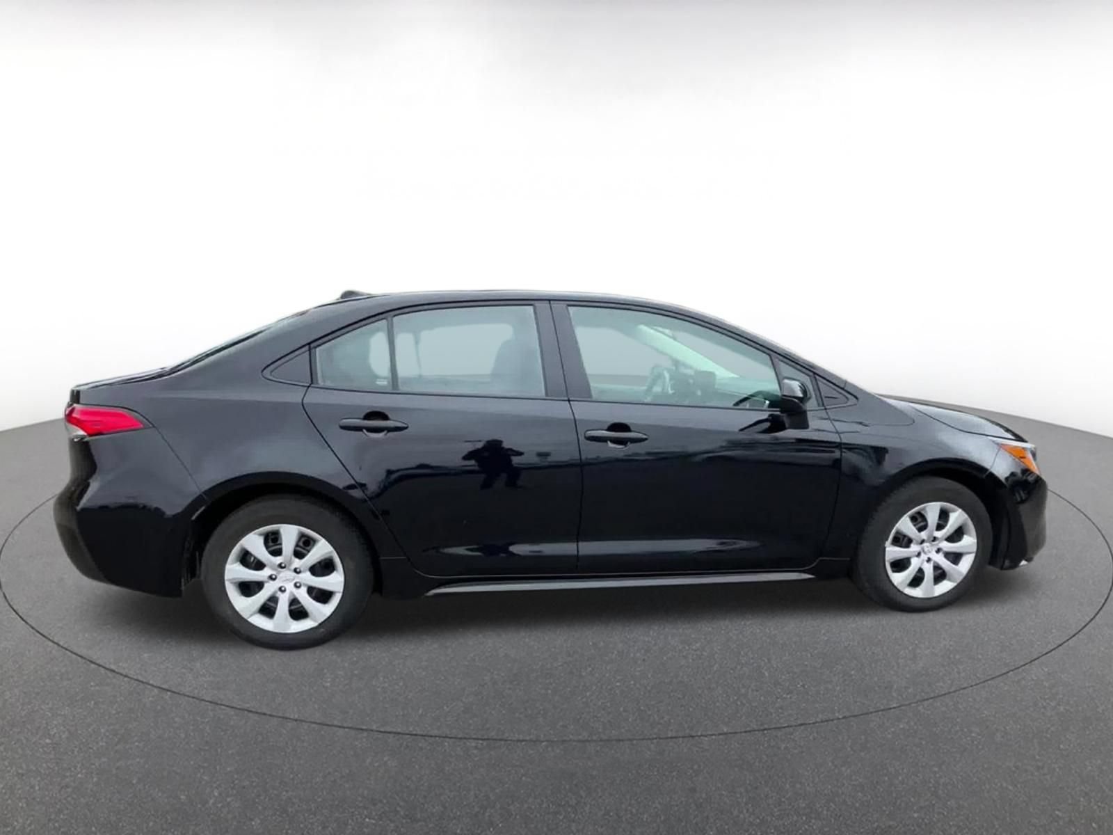 Thumbnail: 2025 Toyota Corolla - 16