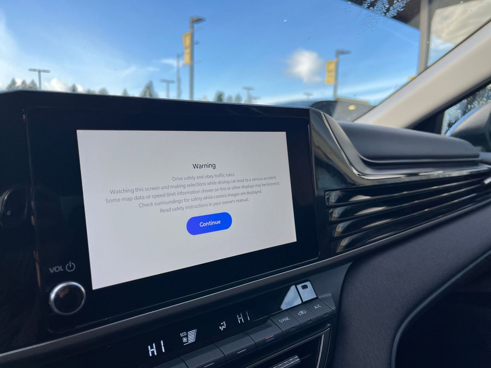 Thumbnail: 2025 Toyota Camry - 21