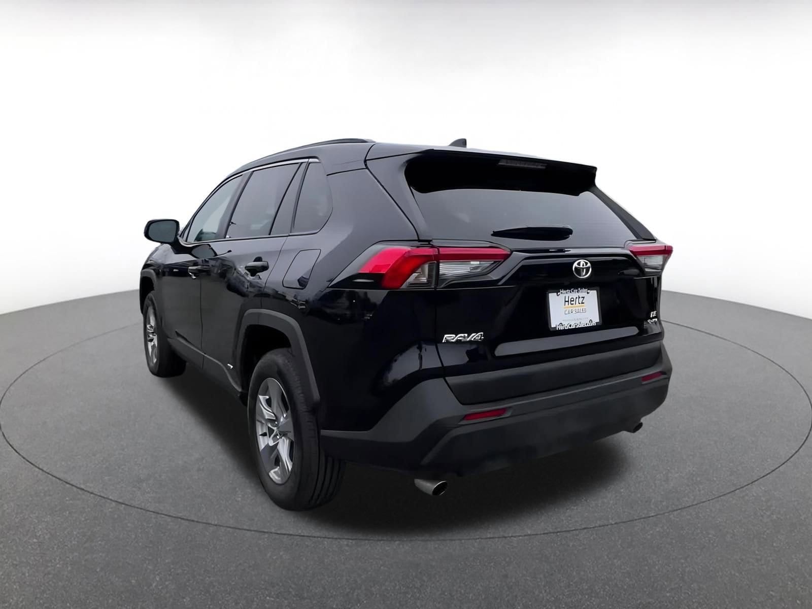 Thumbnail: 2025 Toyota RAV4 - 11