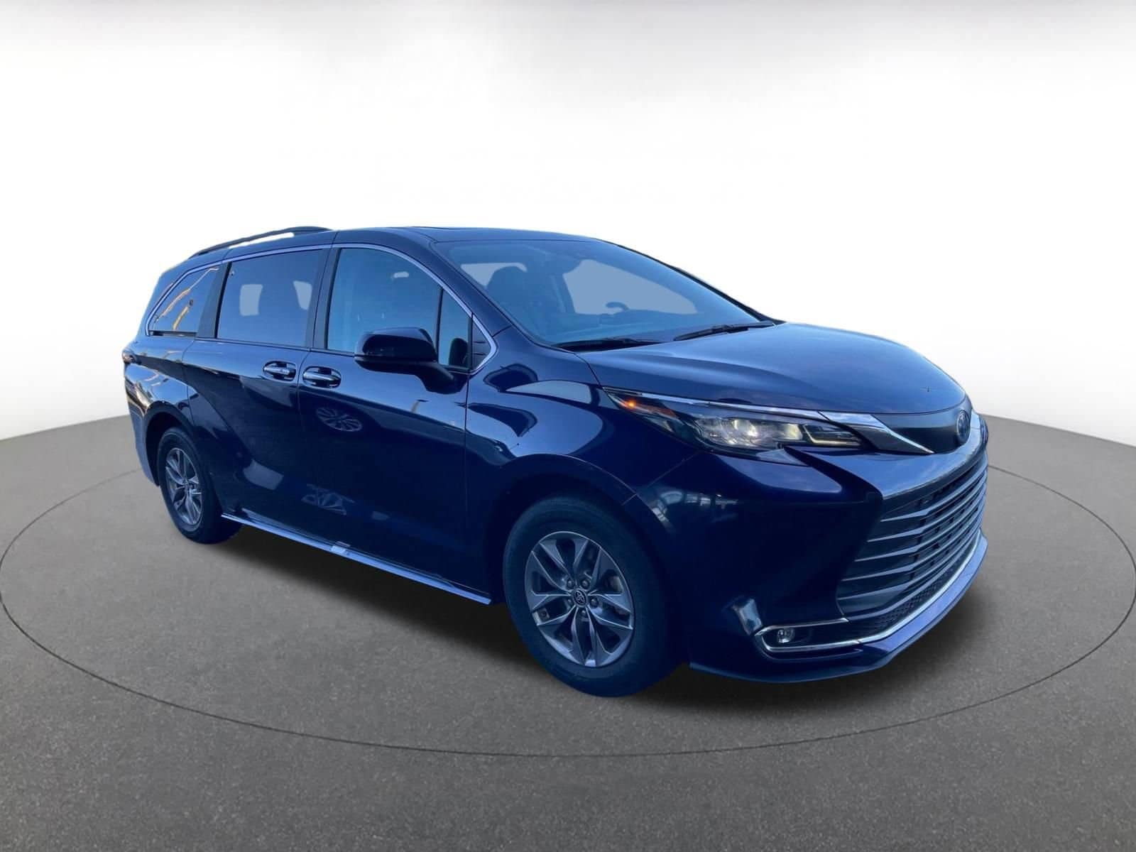 Thumbnail: 2024 Toyota Sienna - 1