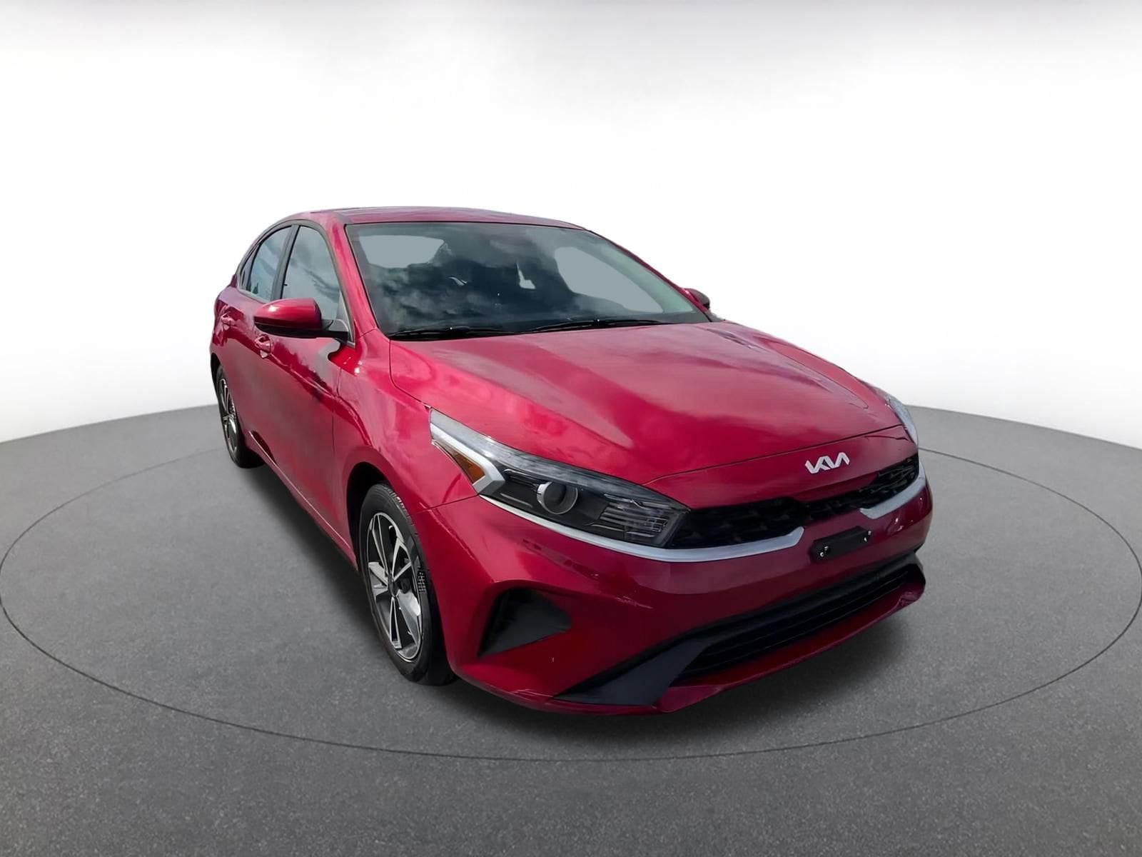 Thumbnail: 2024 Kia Forte - 3