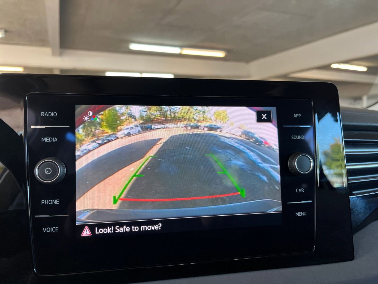 Thumbnail: 2025 Volkswagen Jetta - 17