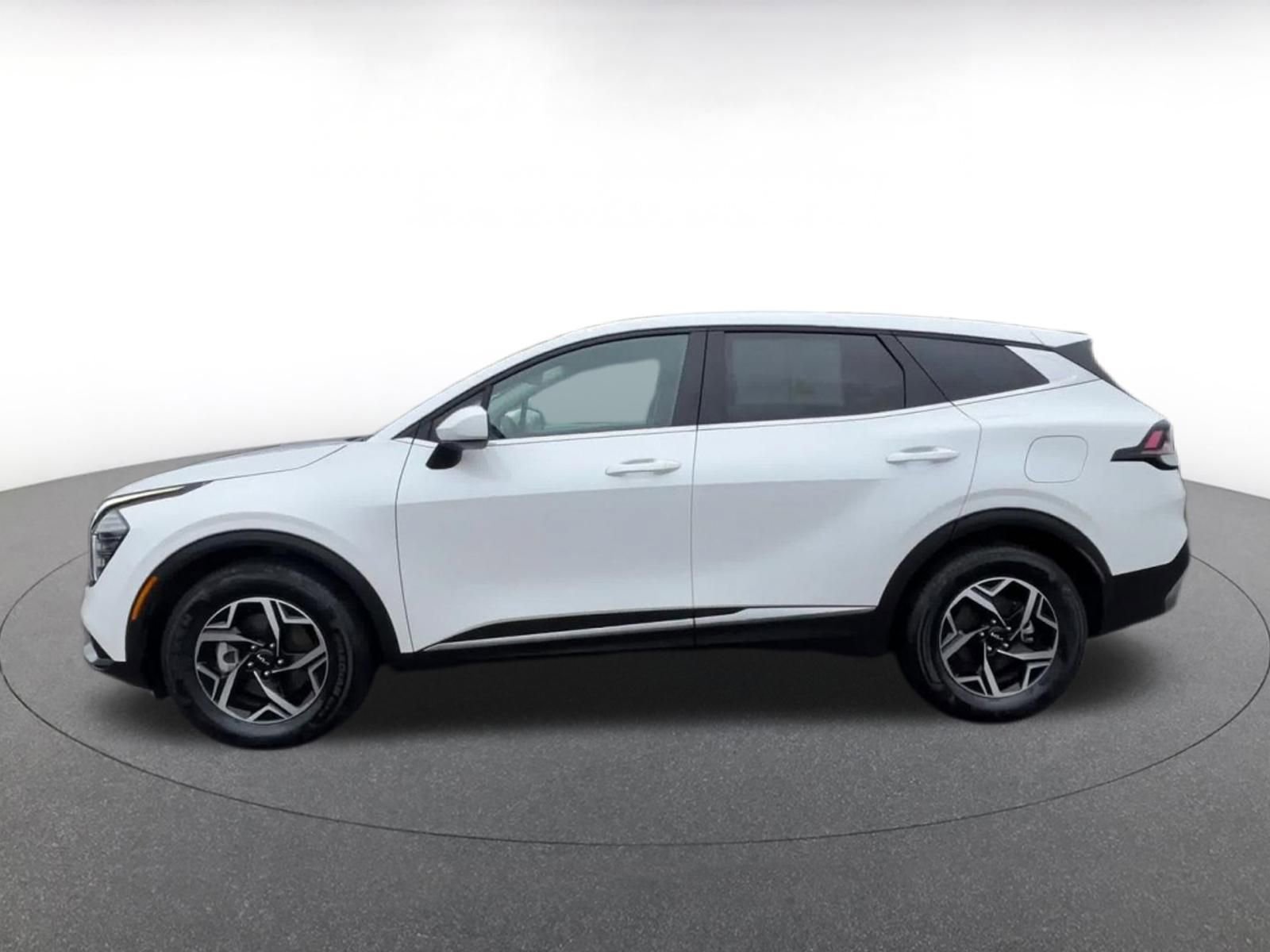 Thumbnail: 2025 Kia Sportage - 9