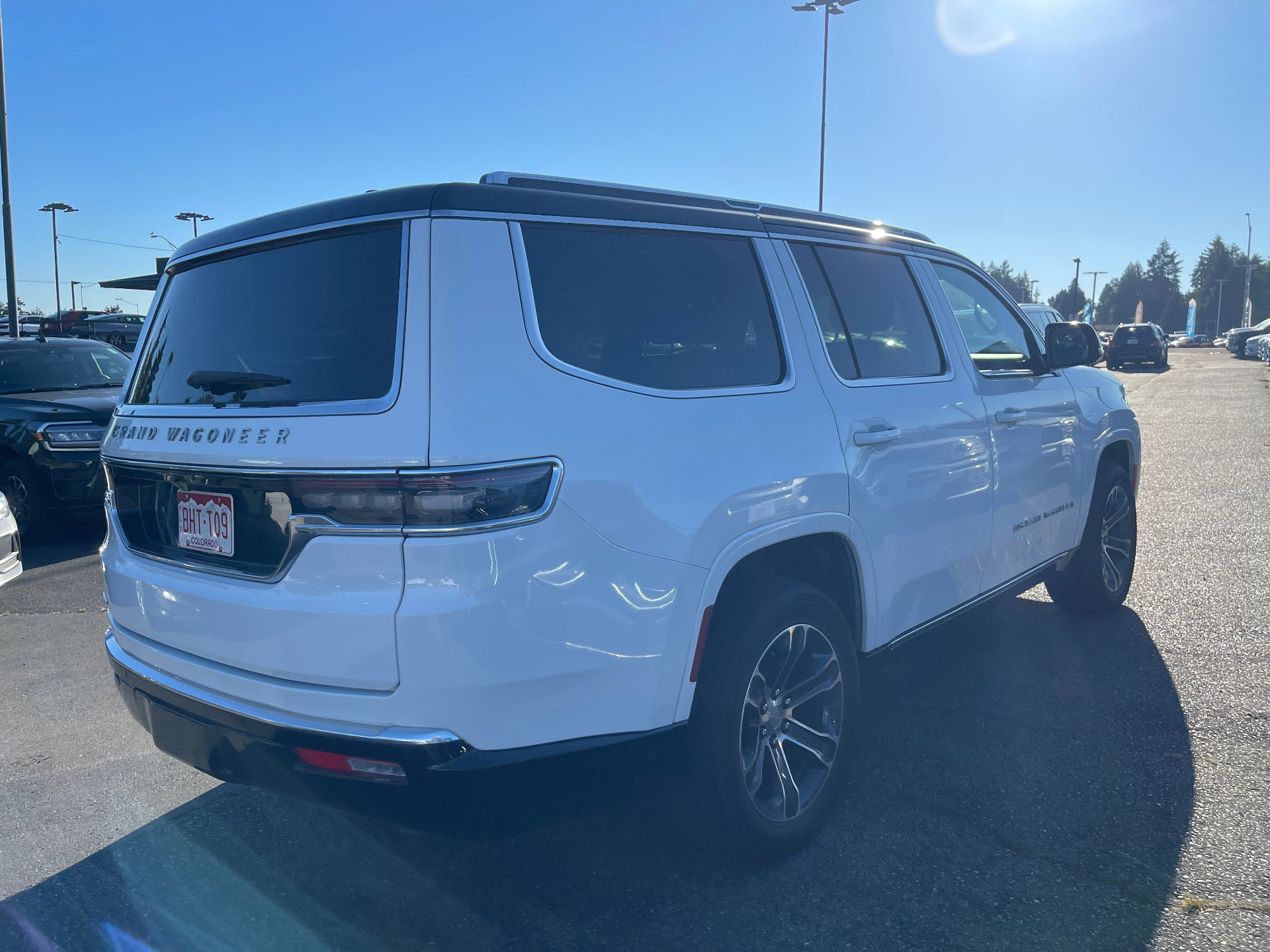 2023 Jeep Grand Wagoneer  7