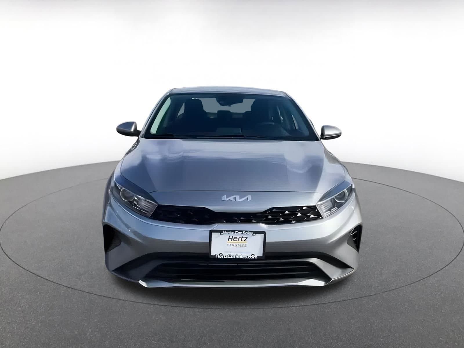 Thumbnail: 2024 Kia Forte - 4