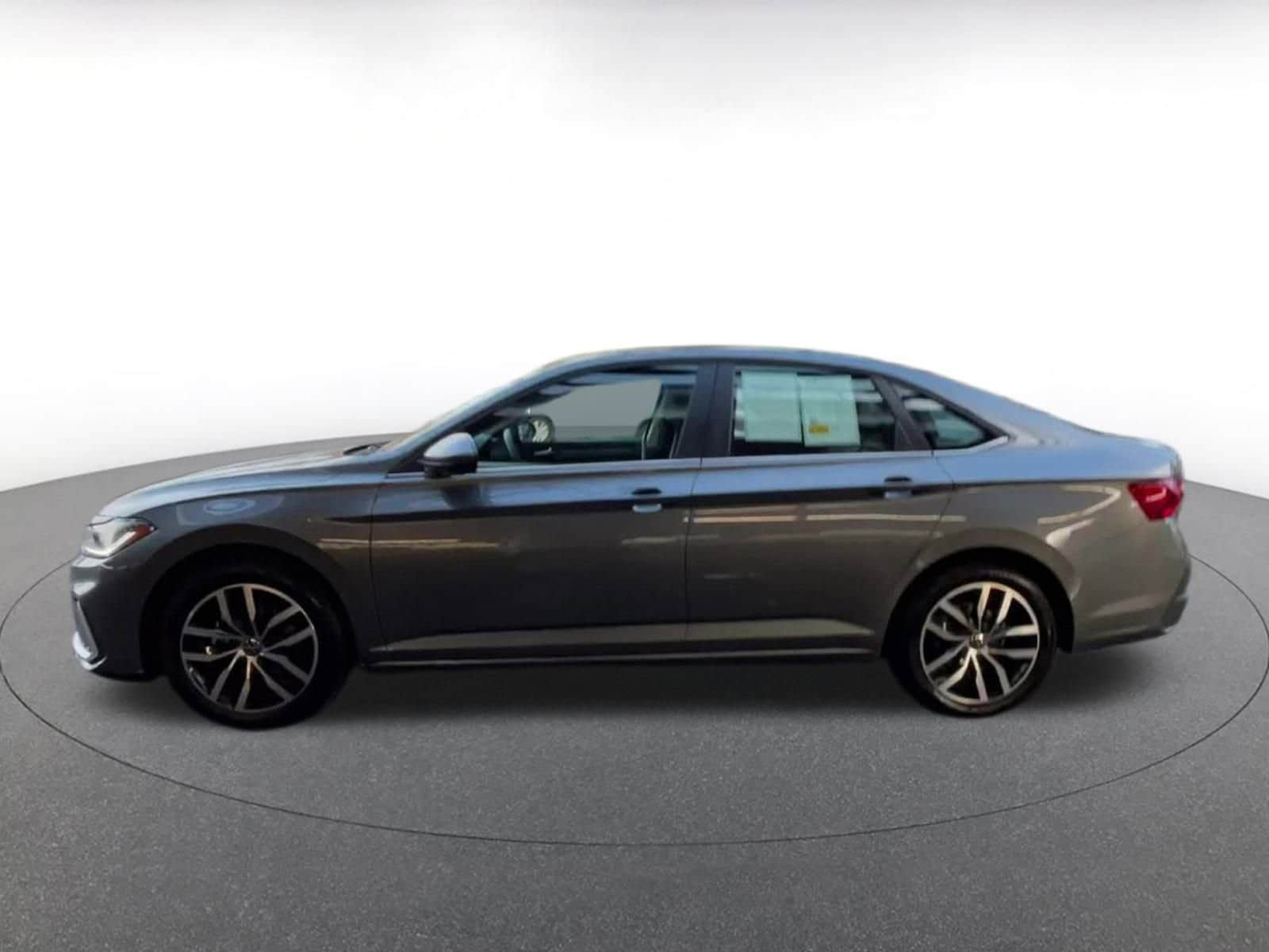 Thumbnail: 2025 Volkswagen Jetta - 9