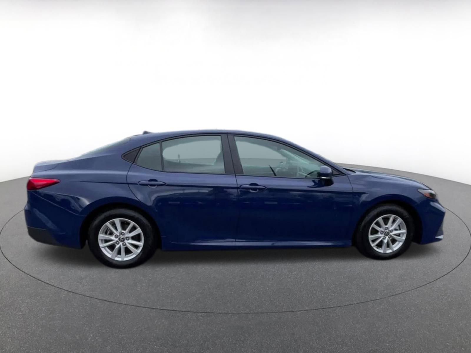 Thumbnail: 2025 Toyota Camry - 16