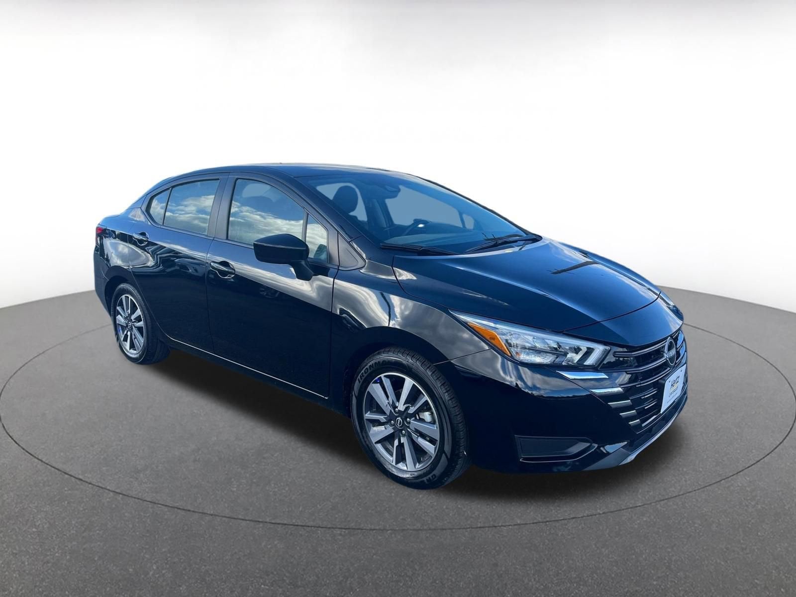 2025 Nissan Versa Sedan SV