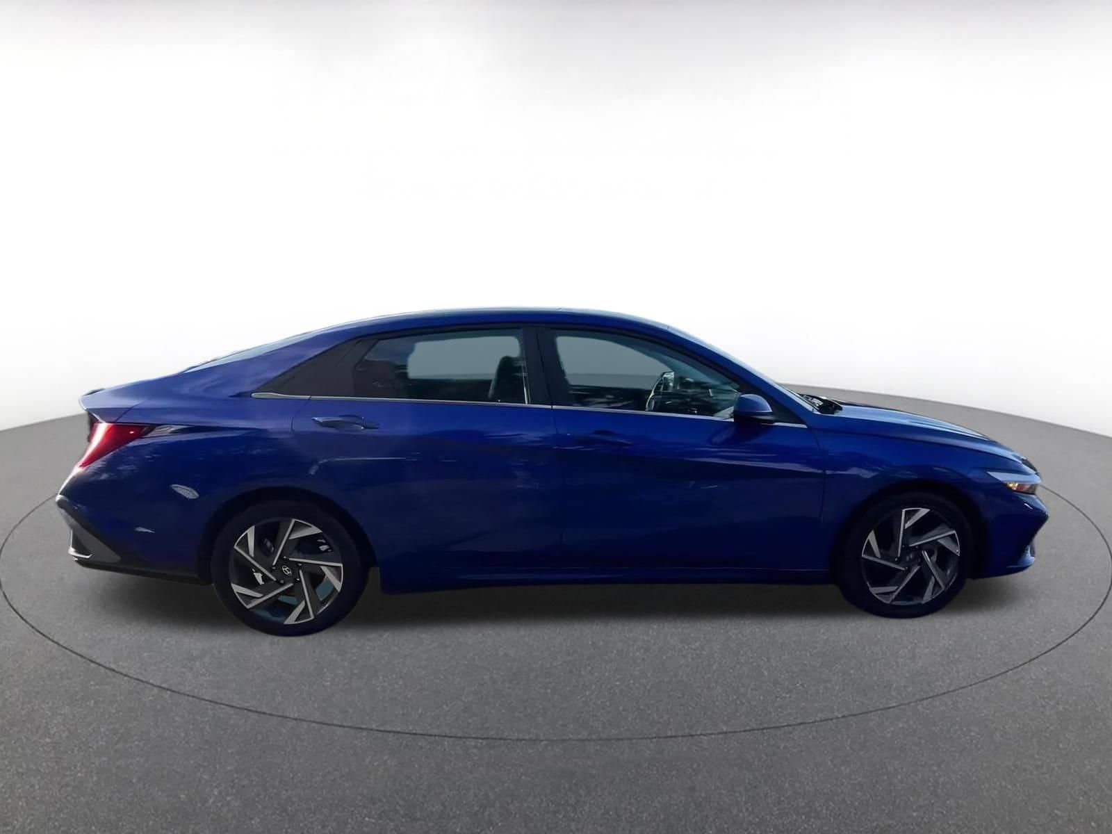 Thumbnail: 2025 Hyundai Elantra - 16