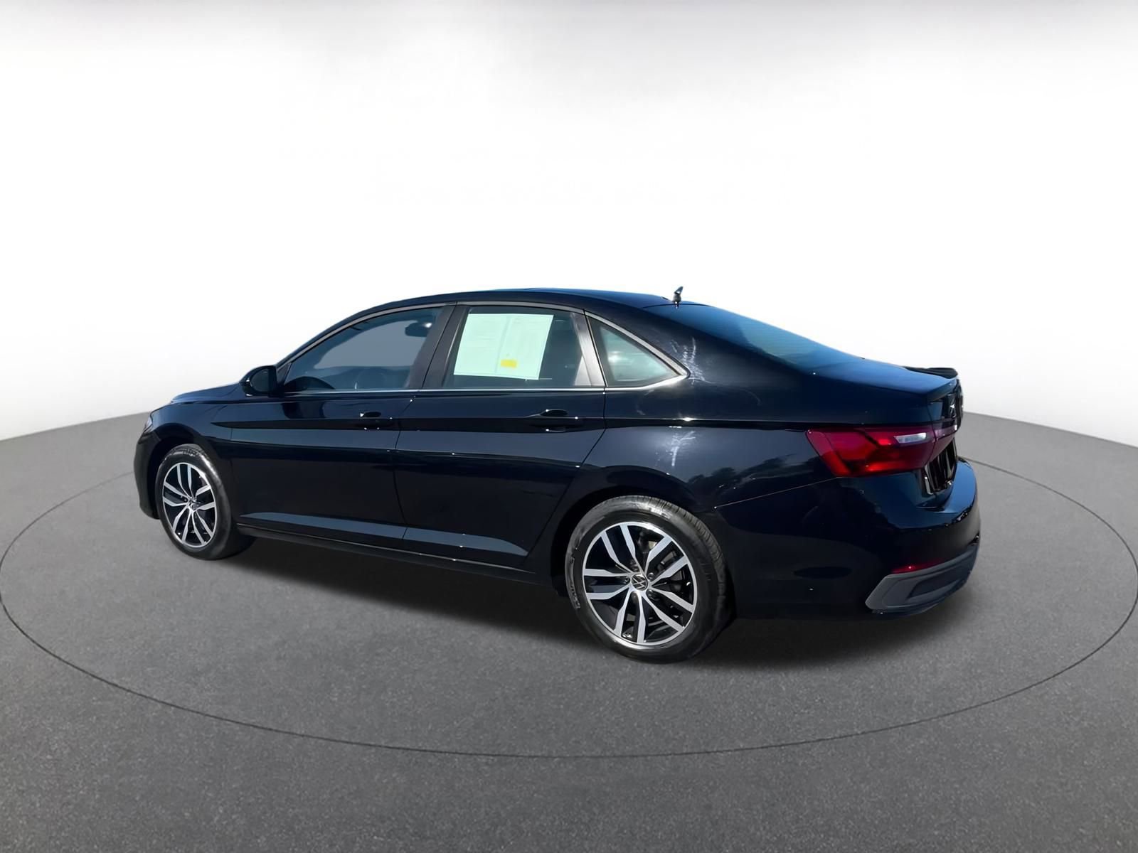 Thumbnail: 2025 Volkswagen Jetta - 10