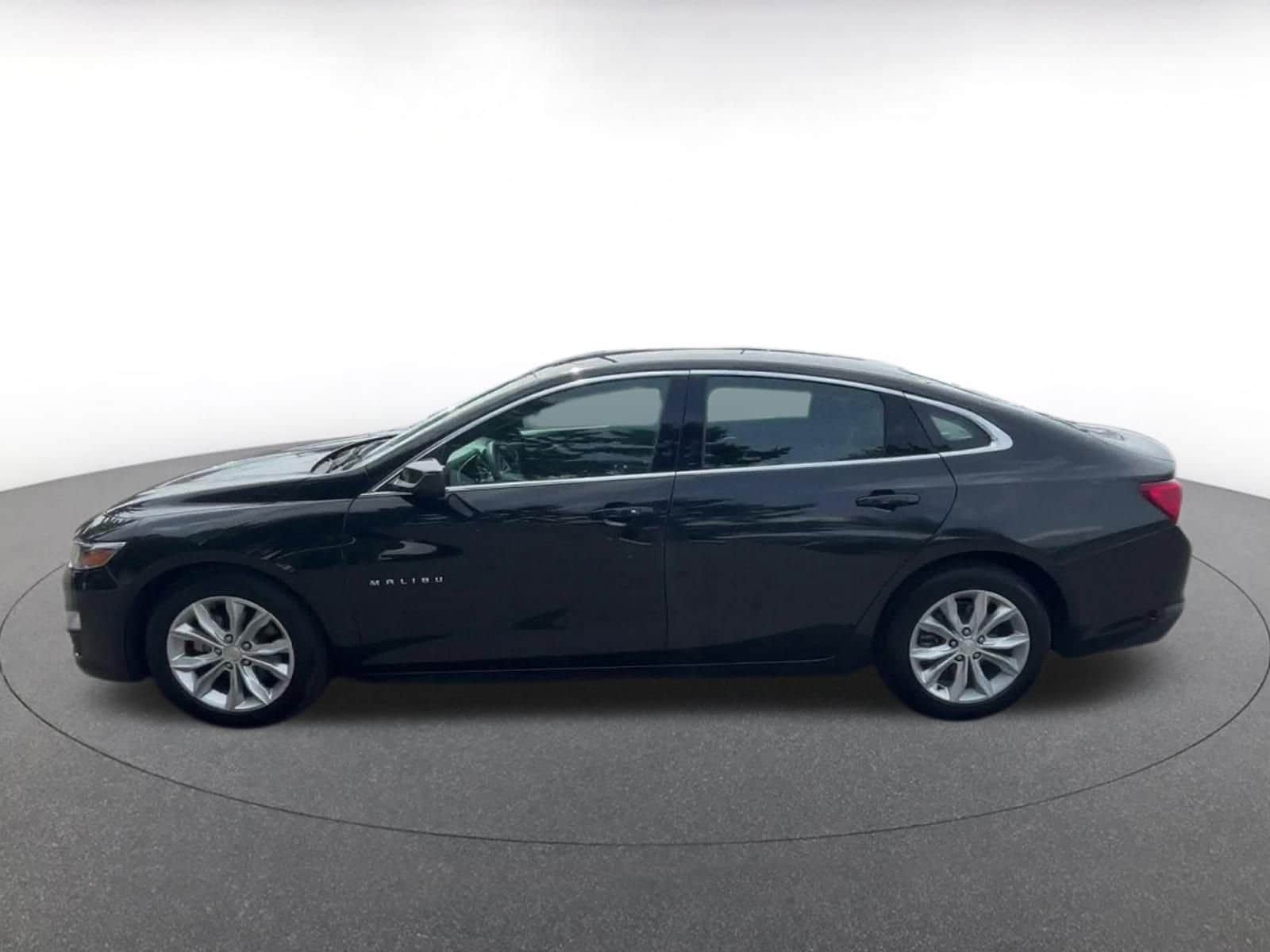 Thumbnail: 2023 Chevrolet Malibu - 9