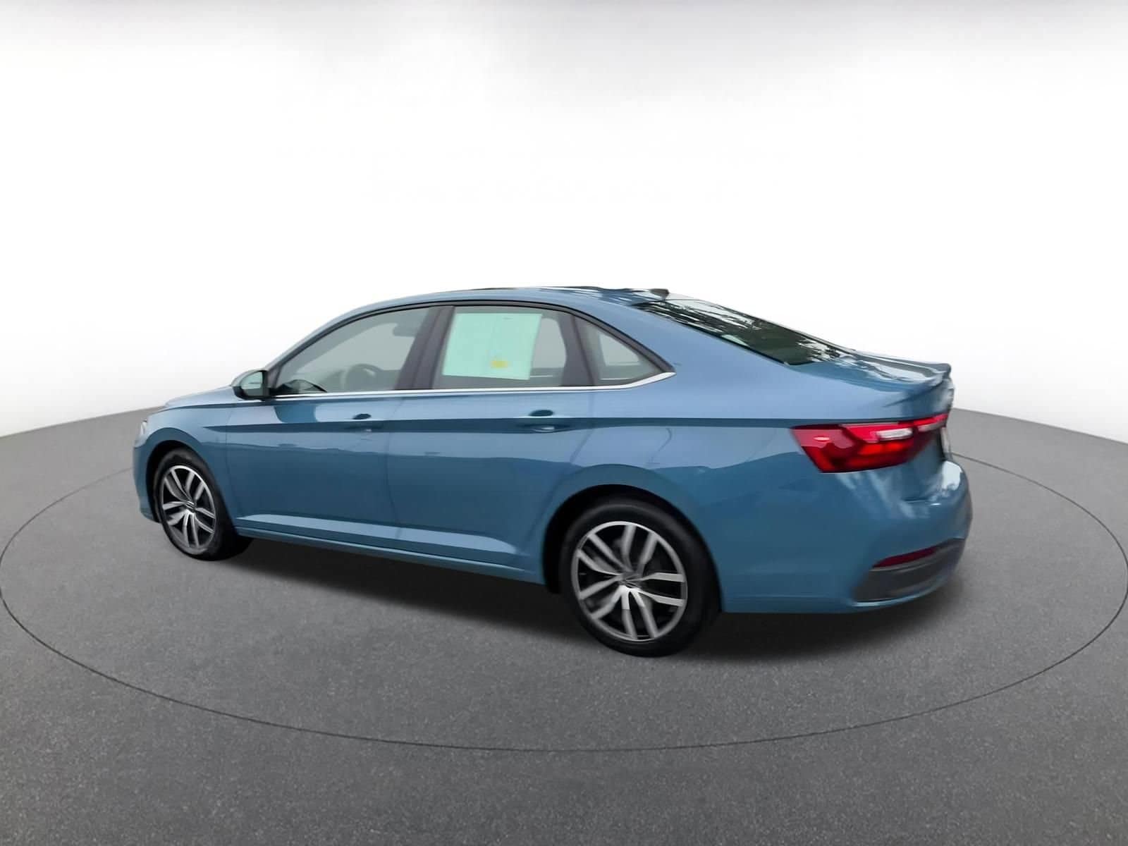 Thumbnail: 2025 Volkswagen Jetta - 10