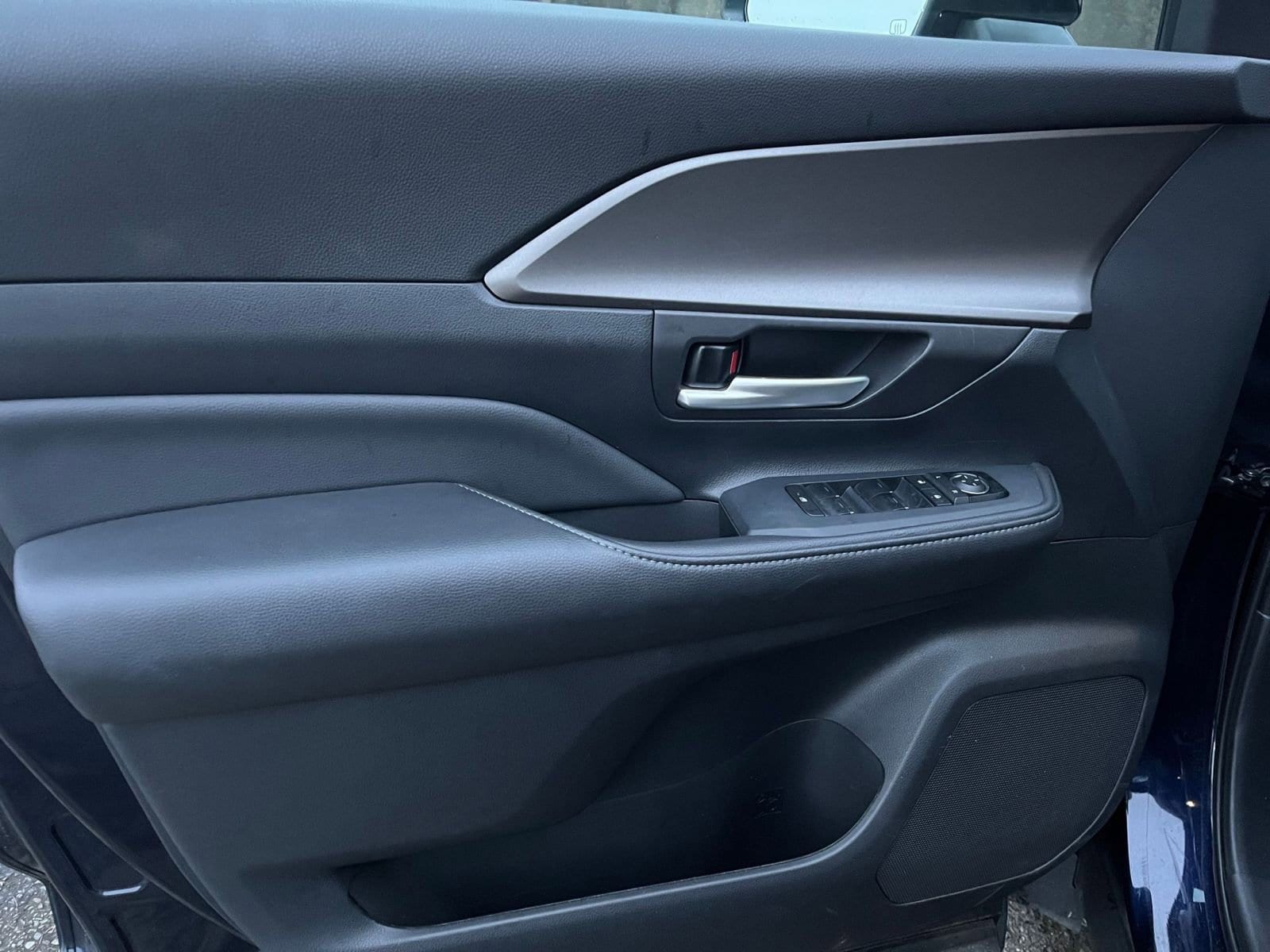 Thumbnail: 2025 Toyota Grand Highlander - 20