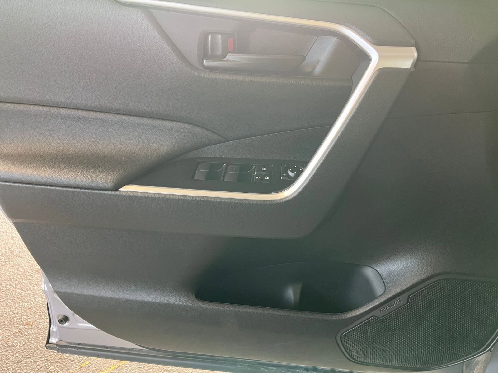 Thumbnail: 2025 Toyota RAV4 - 20