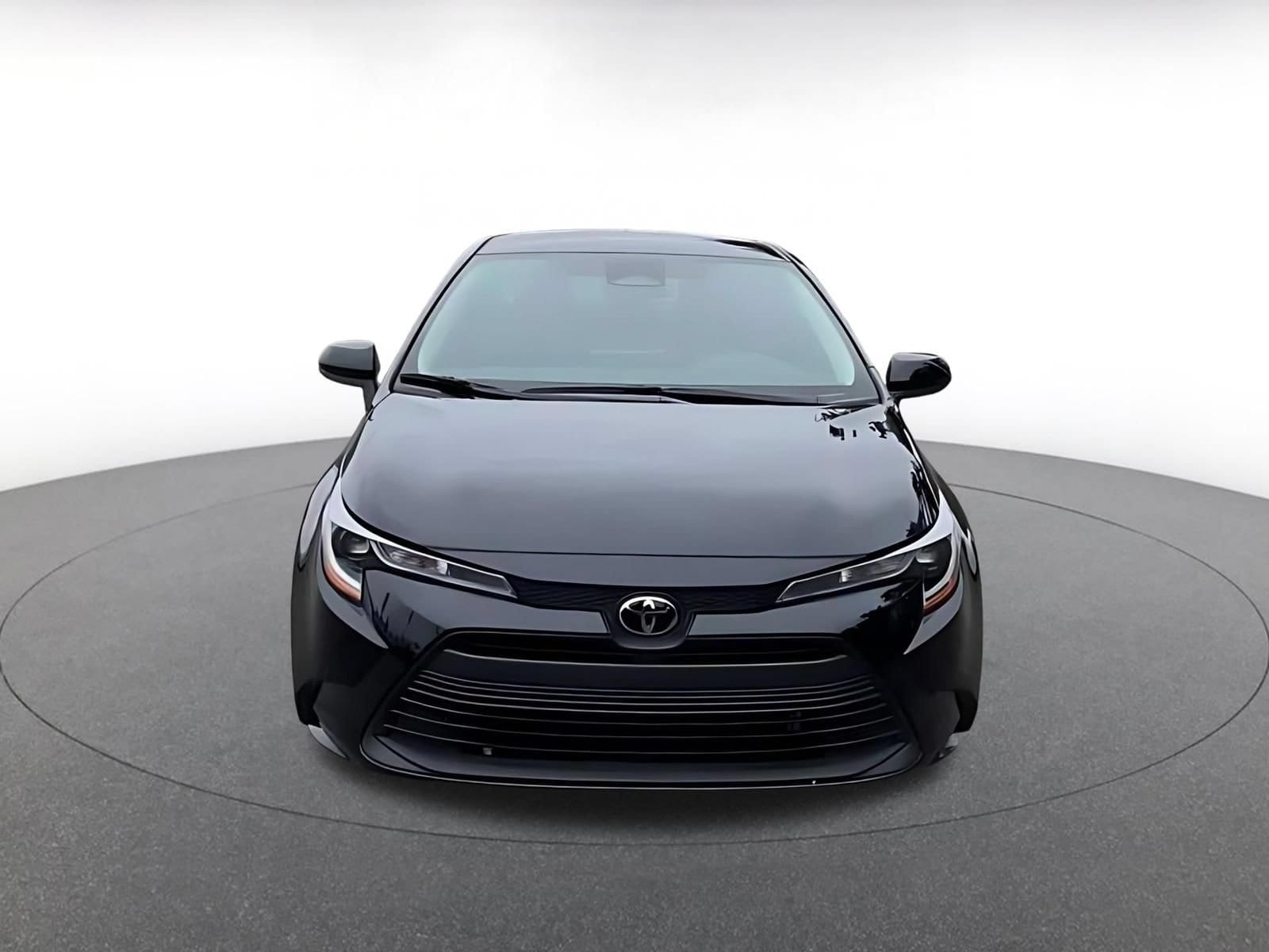 Thumbnail: 2025 Toyota Corolla - 4