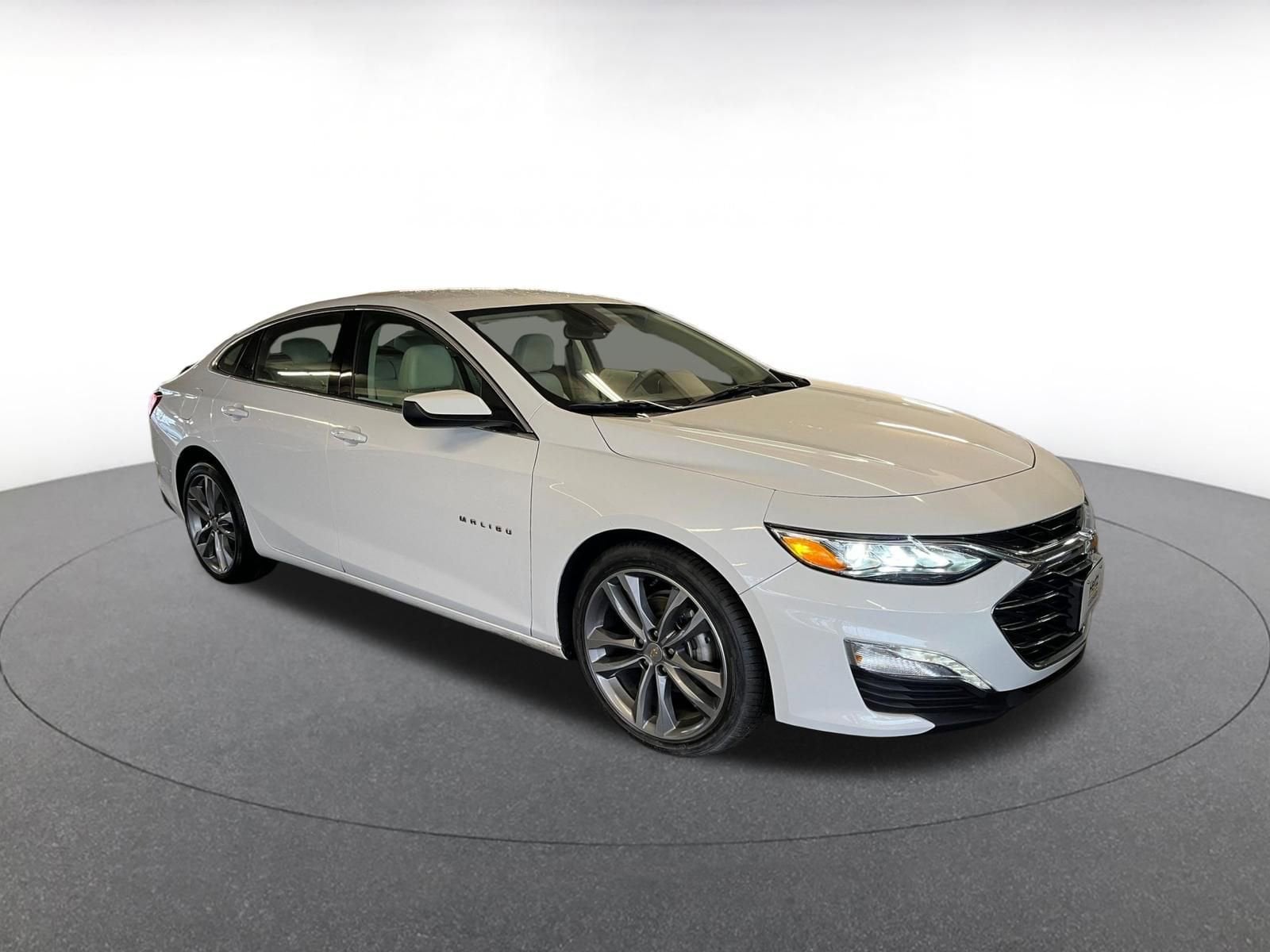 Thumbnail: 2024 Chevrolet Malibu - 1