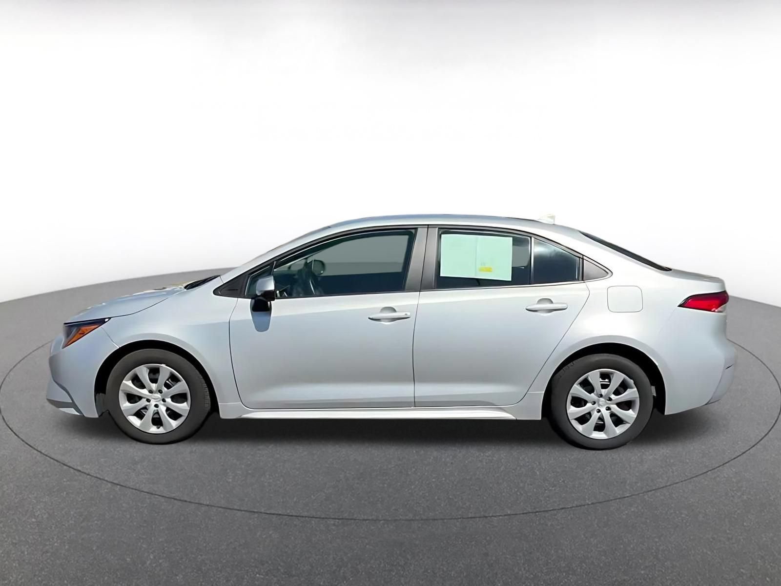 Thumbnail: 2025 Toyota Corolla - 8