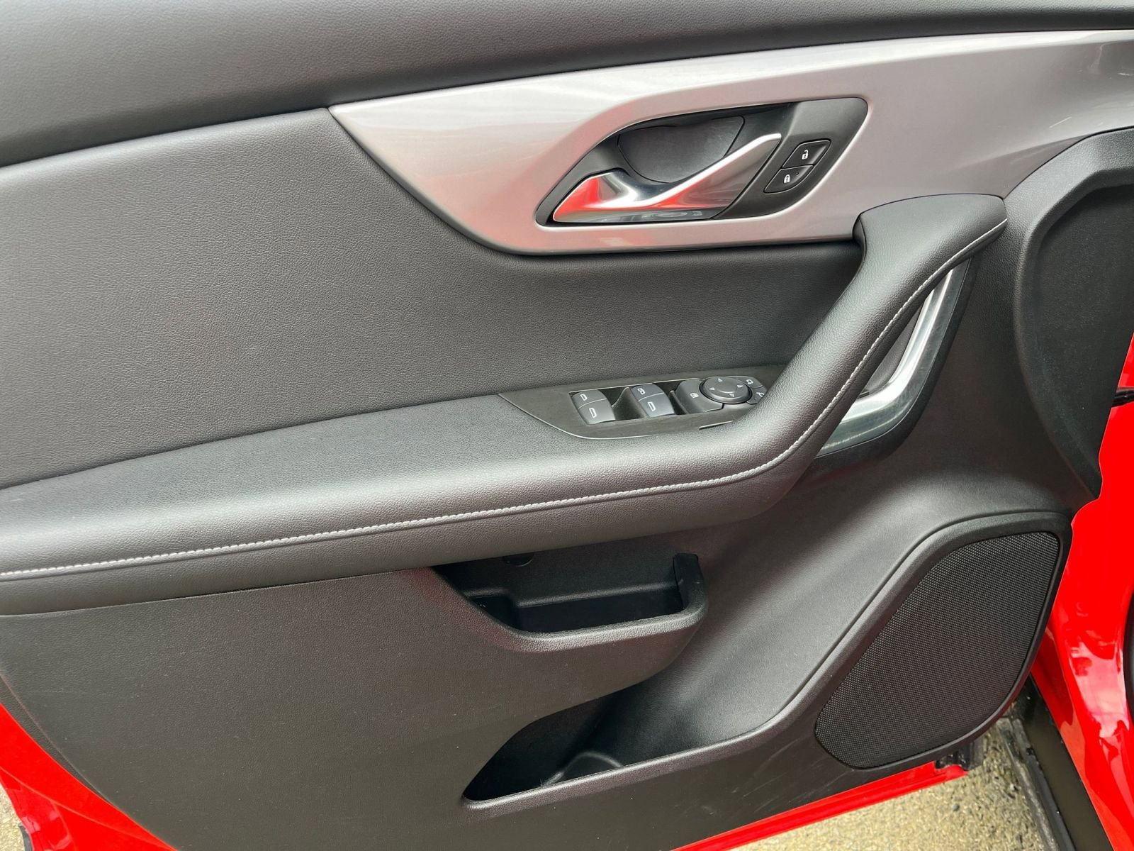 Thumbnail: 2025 Chevrolet Blazer - 18