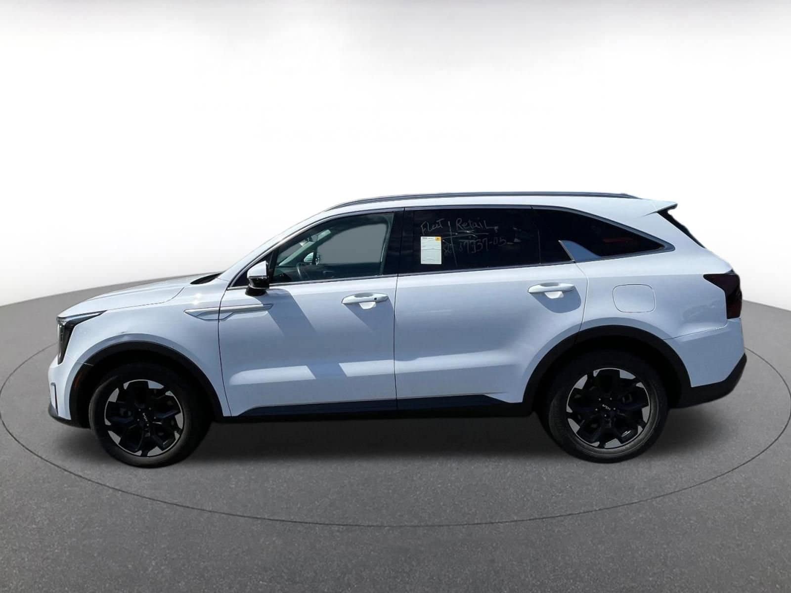 Thumbnail: 2024 Kia Sorento - 4