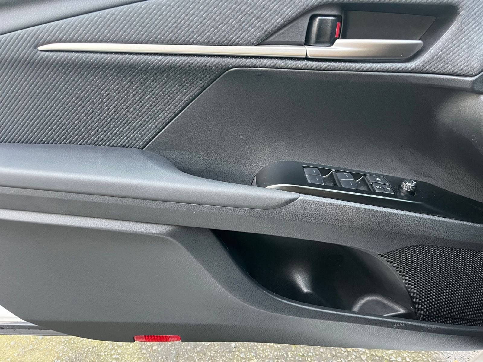 Thumbnail: 2025 Toyota Camry - 20