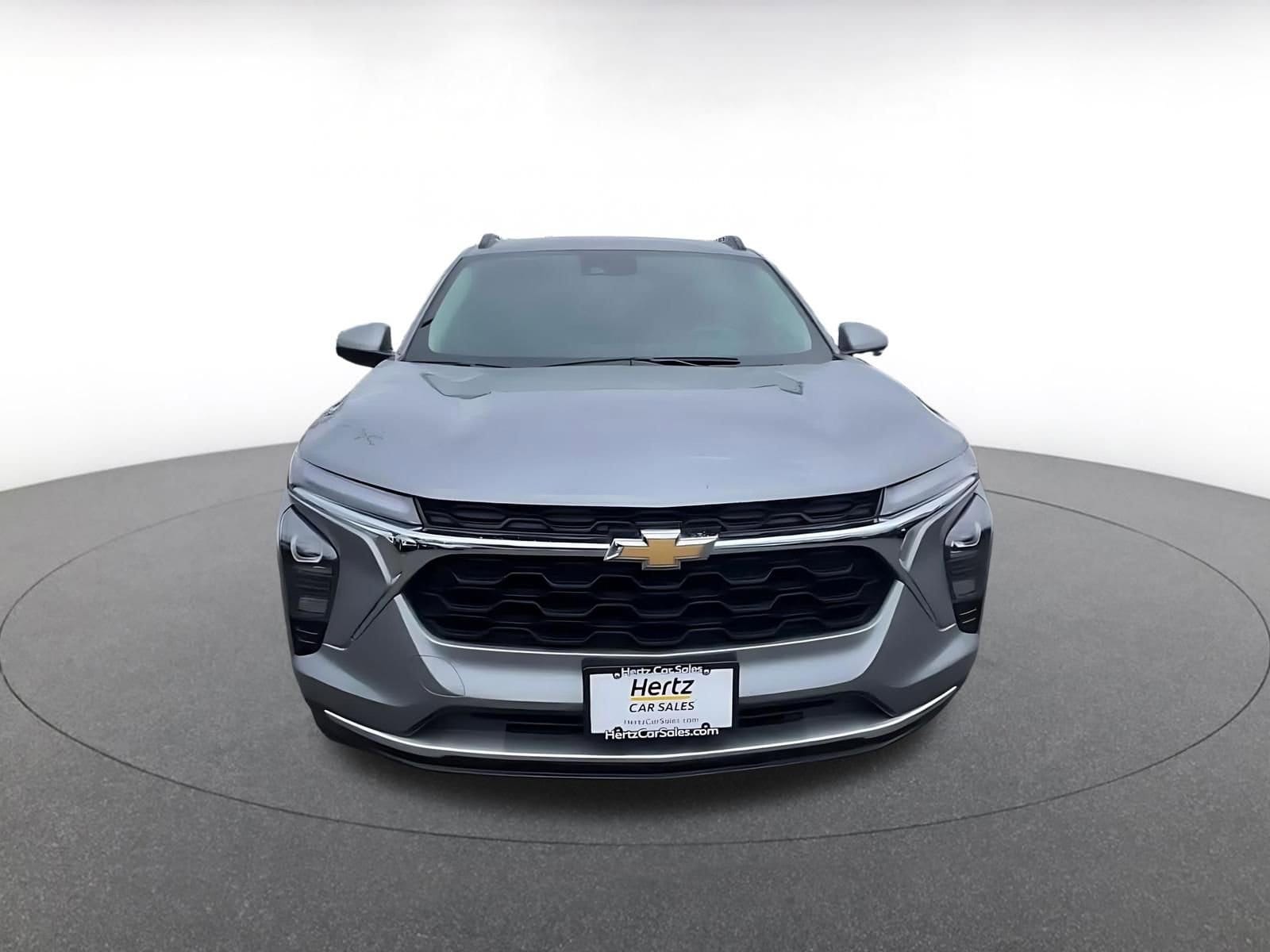 Thumbnail: 2025 Chevrolet Trax - 4