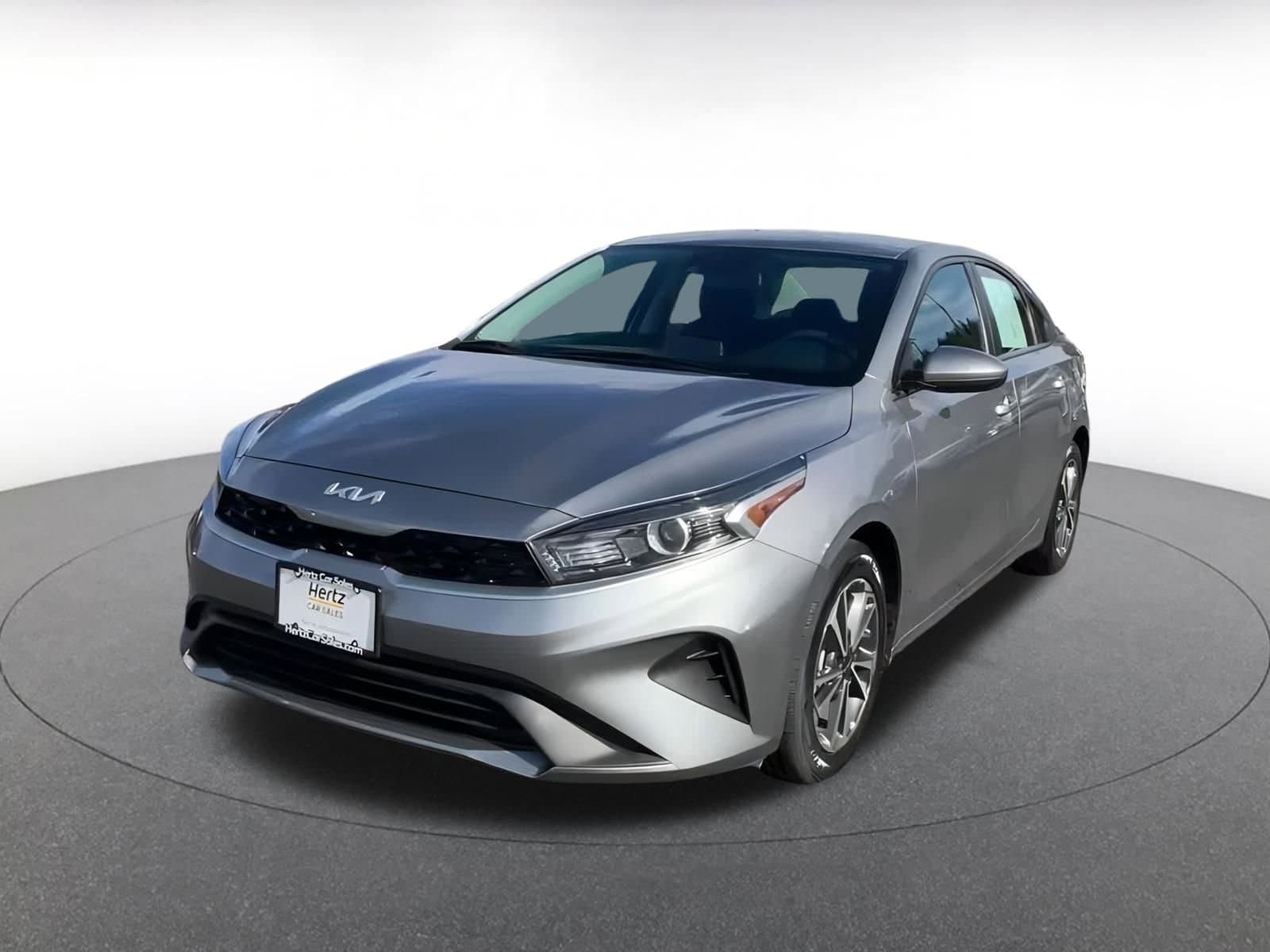 Thumbnail: 2024 Kia Forte - 7