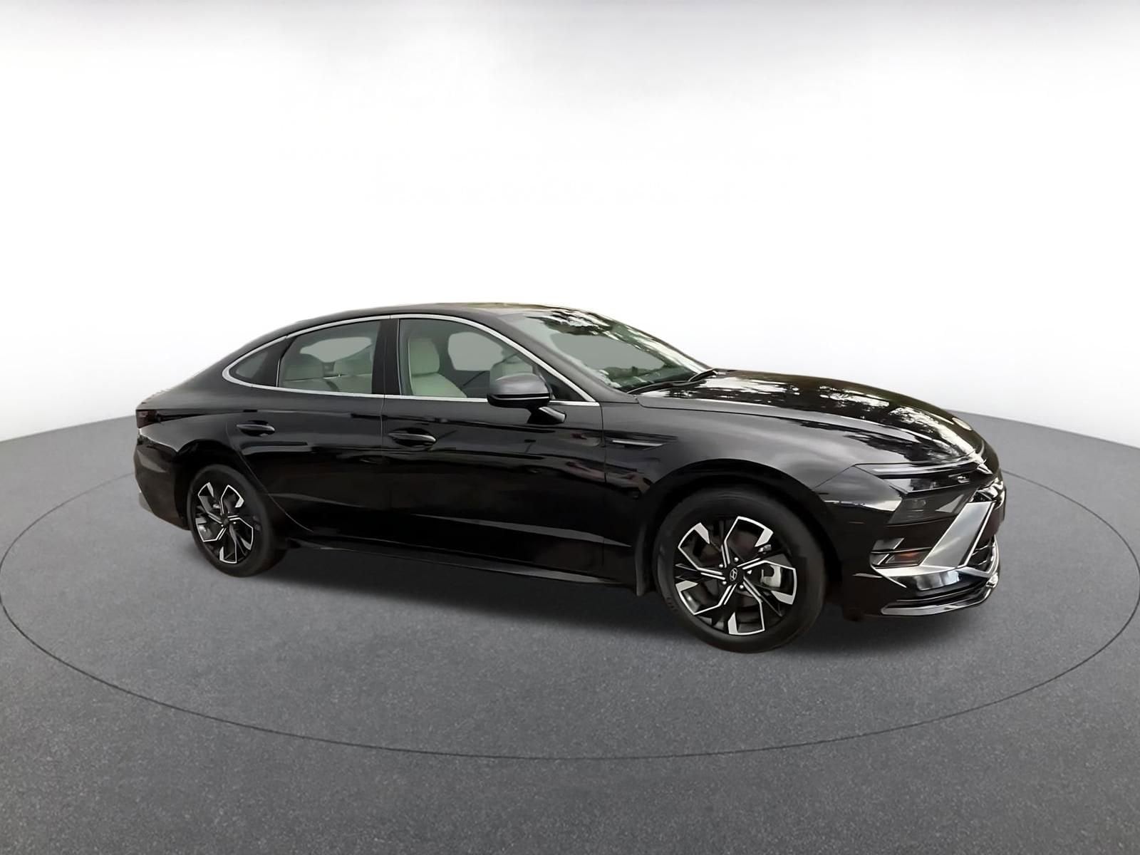 Thumbnail: 2025 Hyundai Sonata - 2