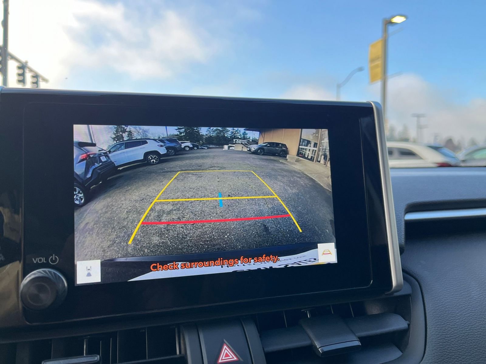 Thumbnail: 2025 Toyota RAV4 - 17