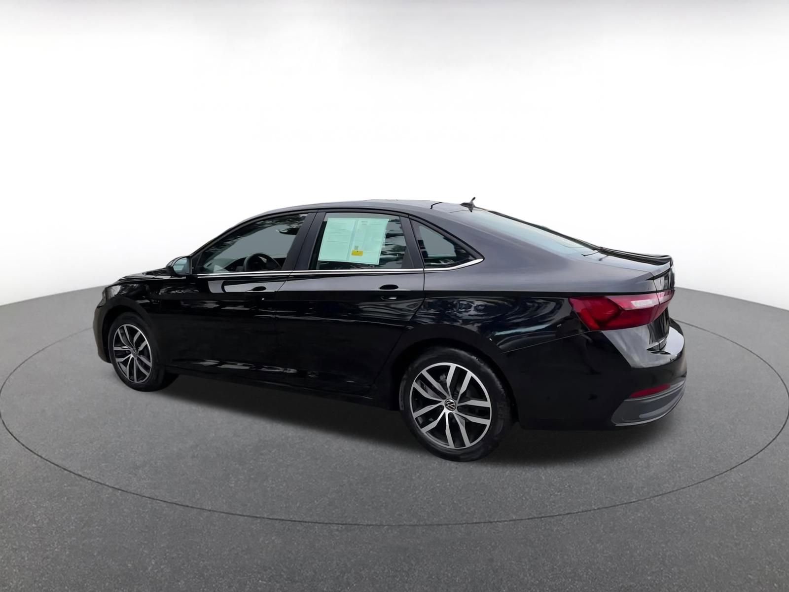 Thumbnail: 2025 Volkswagen Jetta - 10