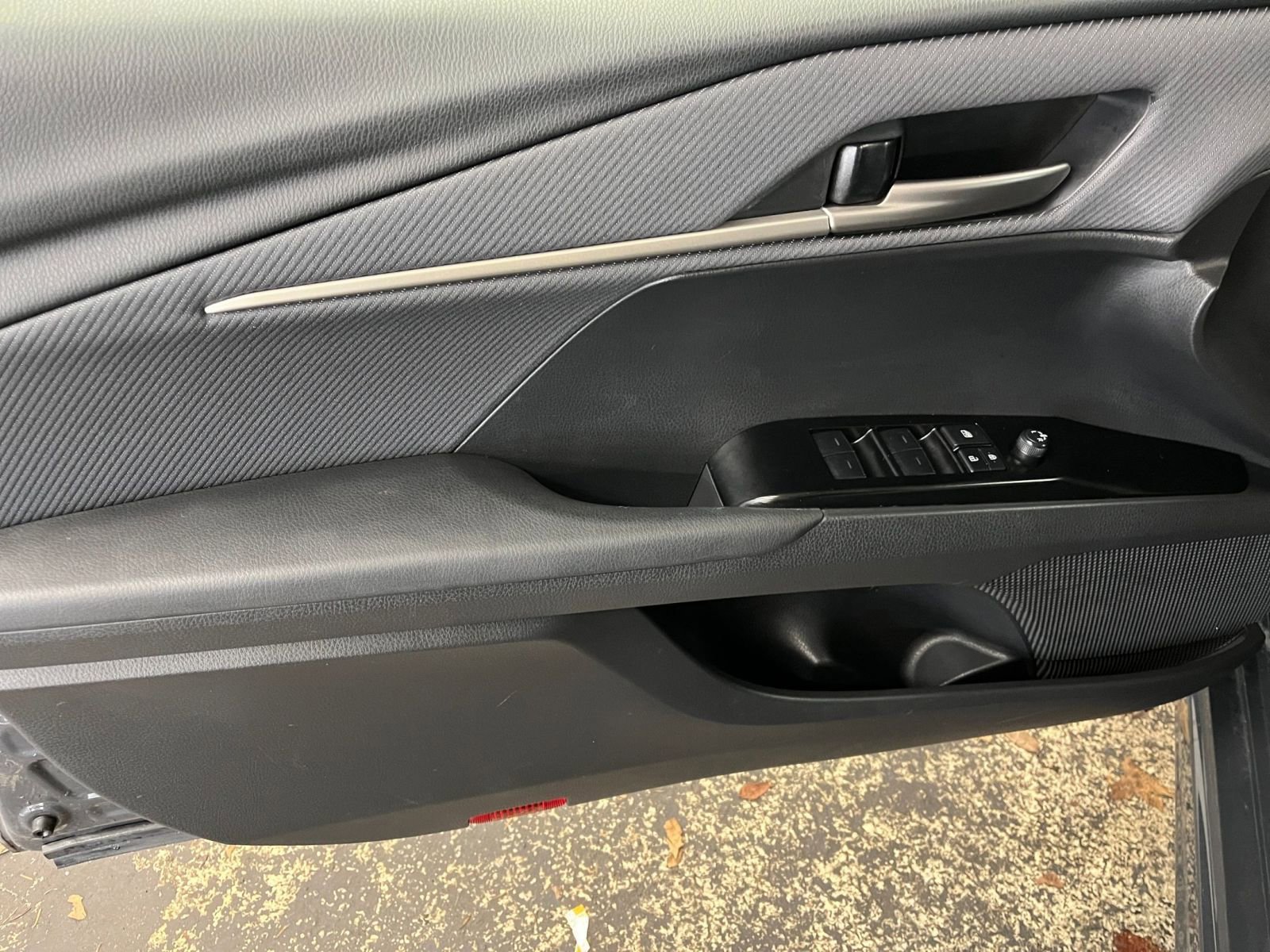 Thumbnail: 2025 Toyota Camry - 18