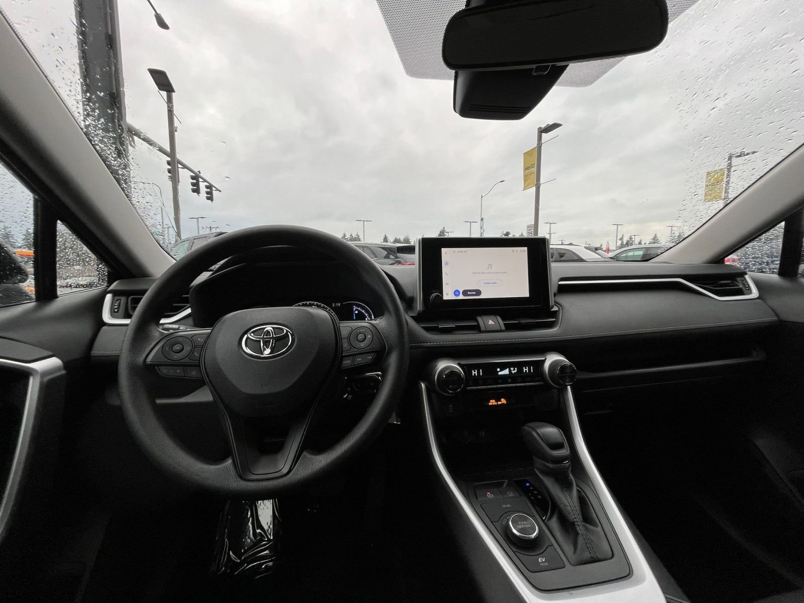 Thumbnail: 2025 Toyota RAV4 - 33