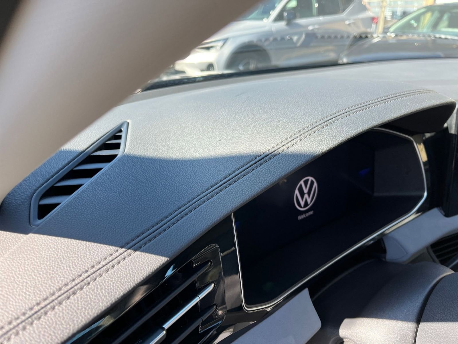 Thumbnail: 2025 Volkswagen Jetta - 34