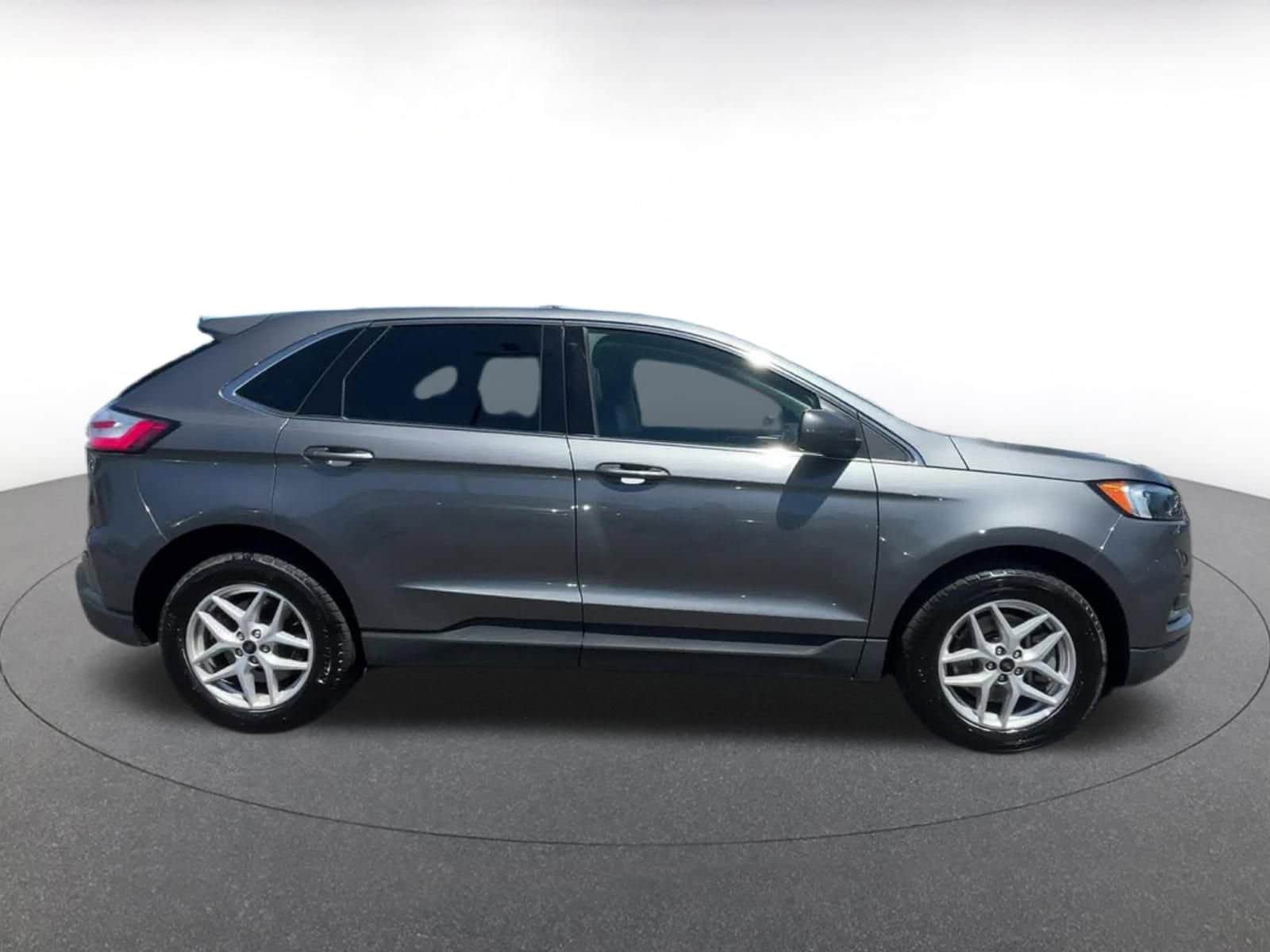 2024 Ford Edge SEL 16