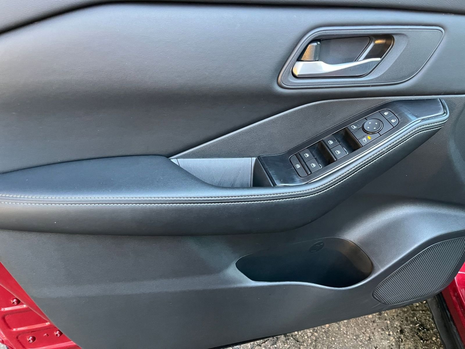 Thumbnail: 2025 Nissan Rogue - 18